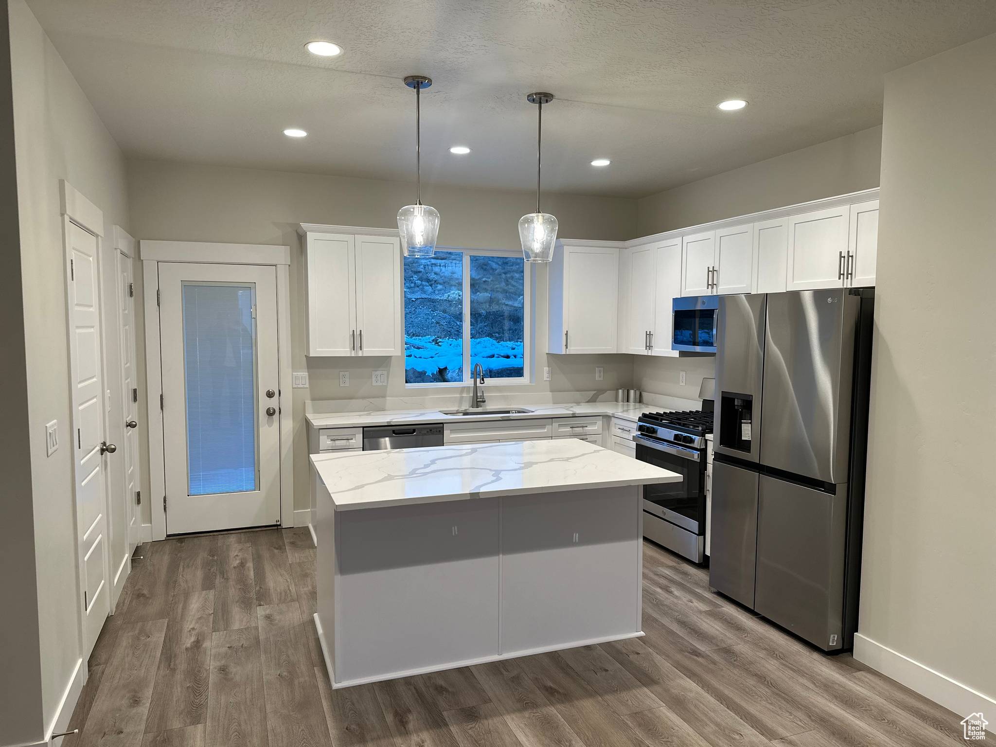 Lehi, UT 84043,964 W SHADOW BROOK LN