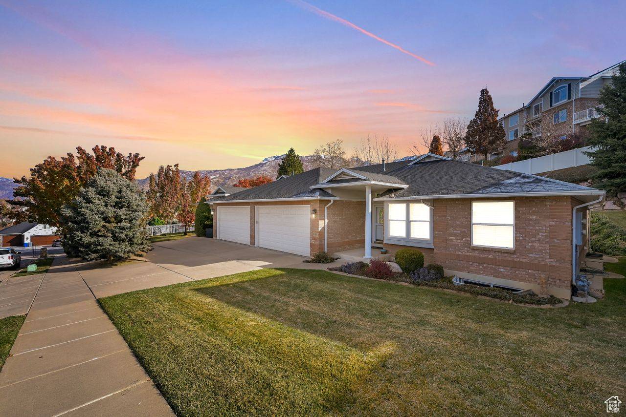 South Ogden, UT 84403,5268 S 1035 E