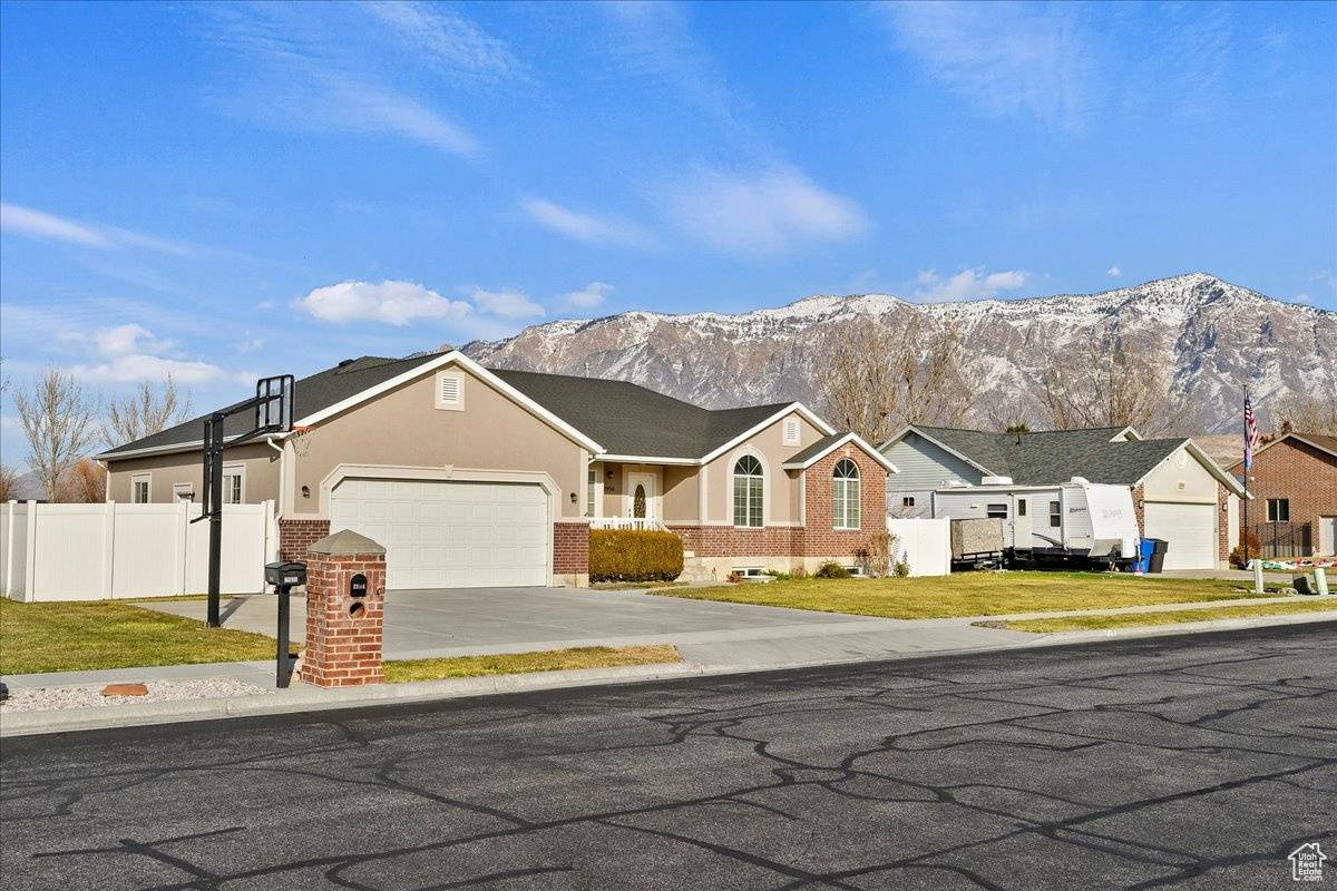 Farr West, UT 84404,2956 W 3500 N