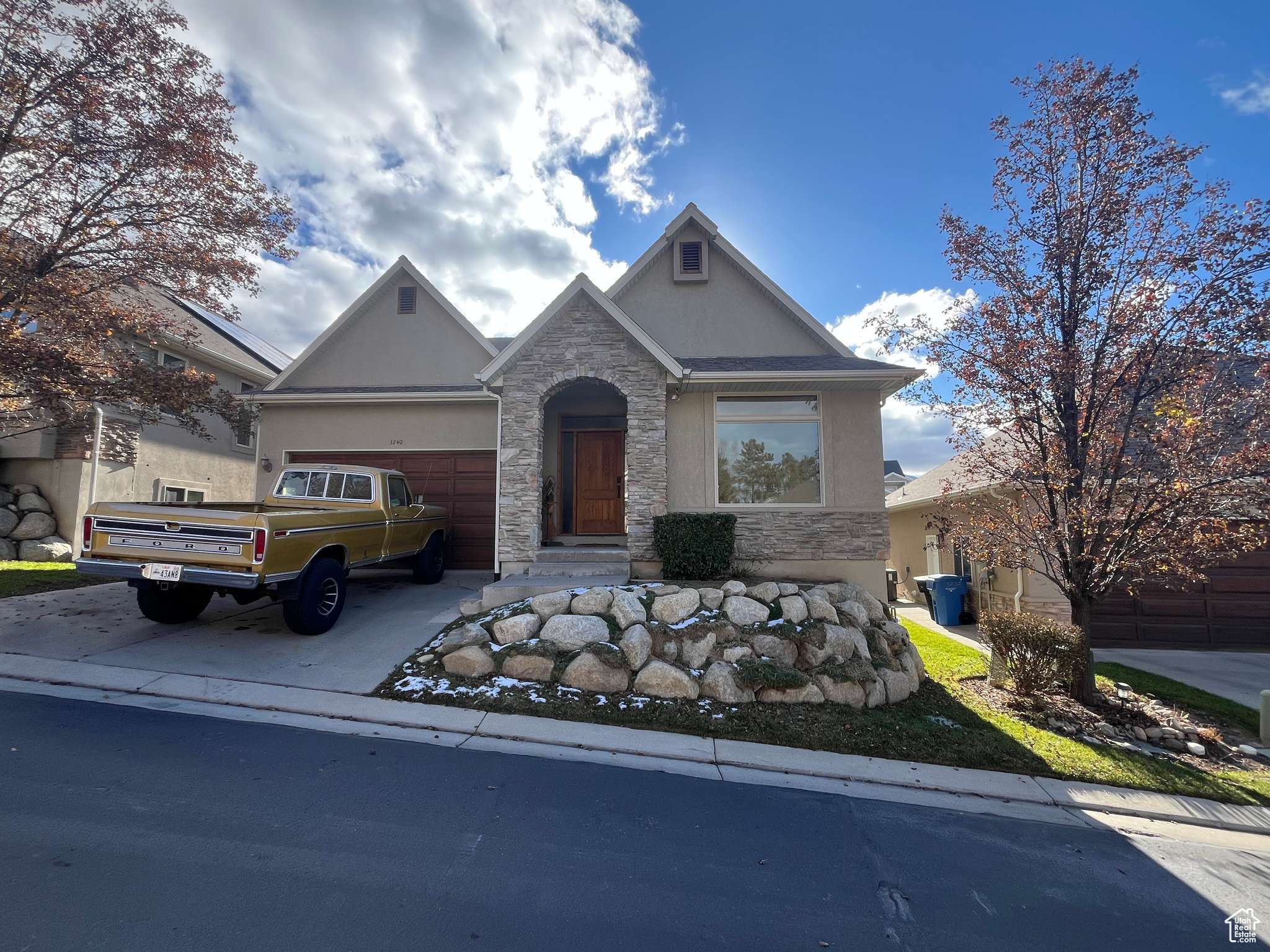 Cottonwood Heights, UT 84093,3240 E LANTERN CT S