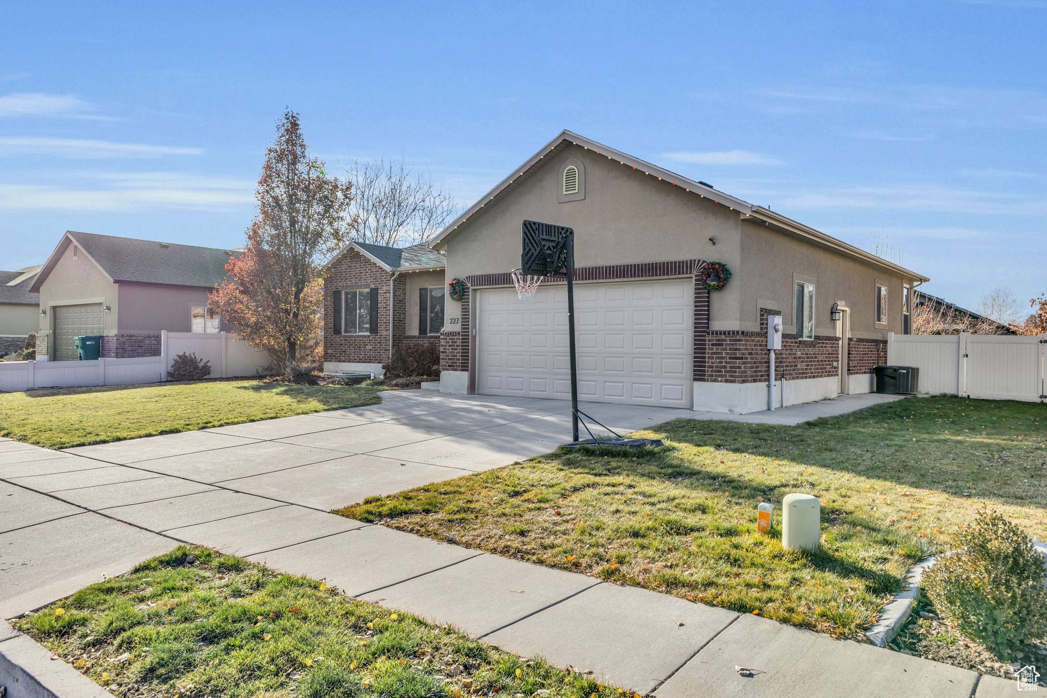 Layton, UT 84041,227 N 3600 W