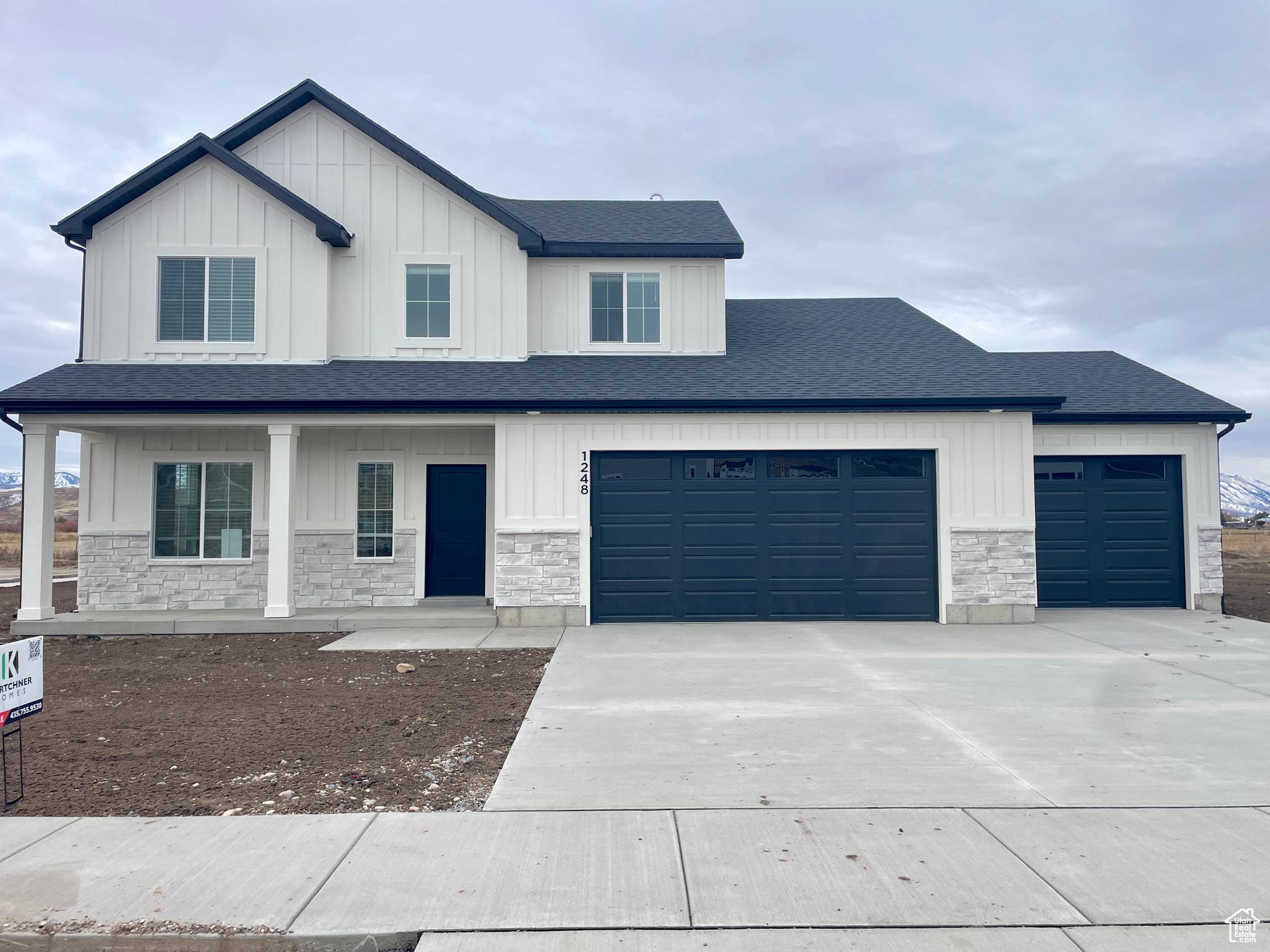 Hyrum, UT 84319,1248 S 650 E