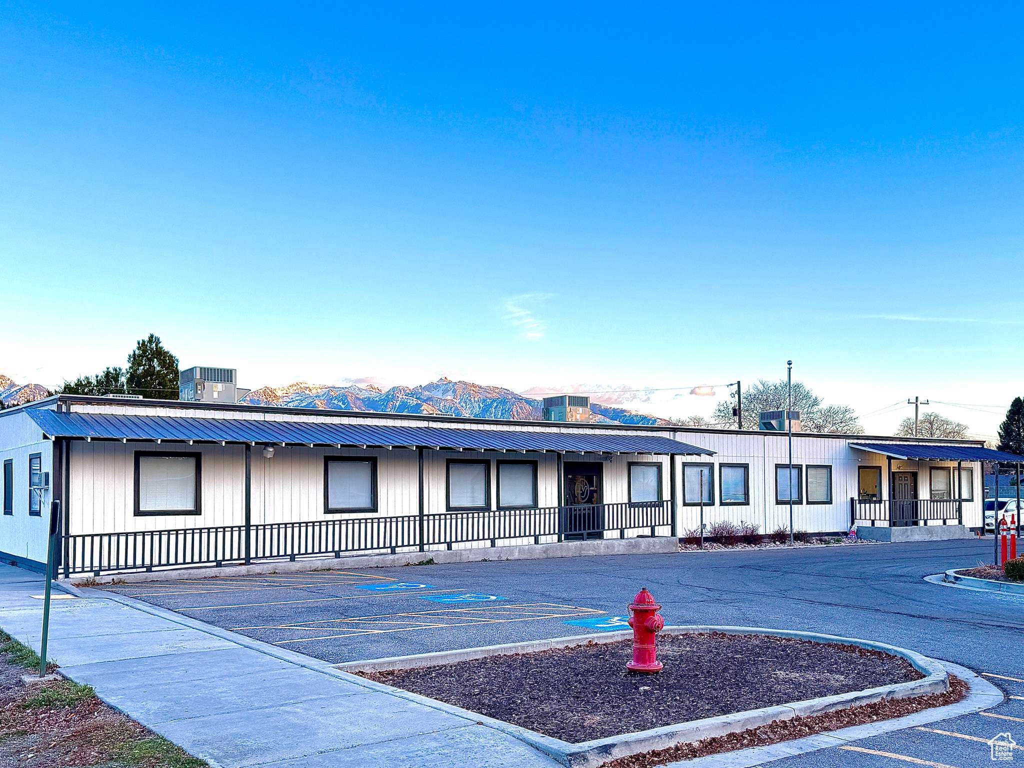 West Jordan, UT 84084,7681 S 2200 W