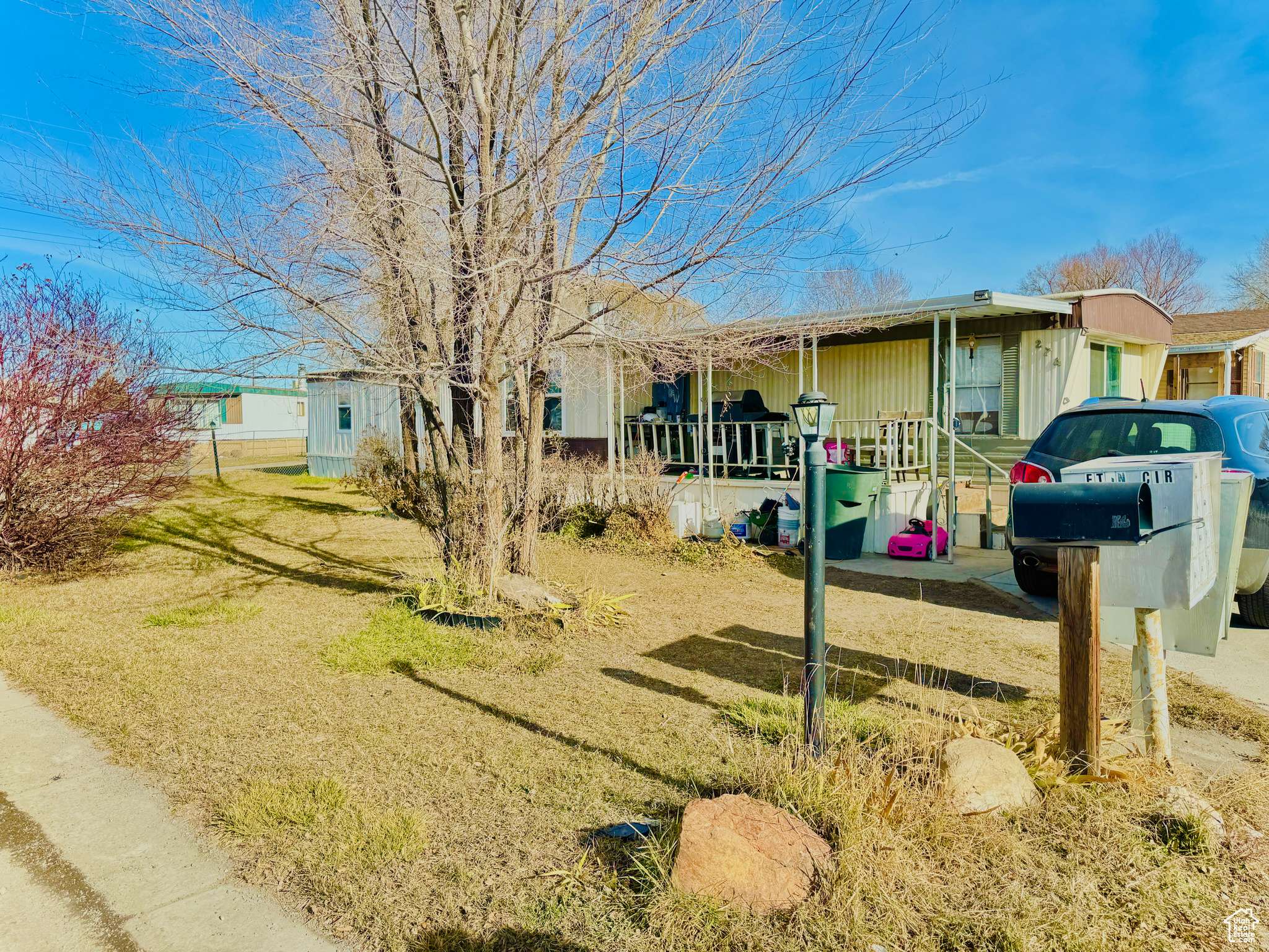 Sandy, UT 84070,274 W EASTGATE DR