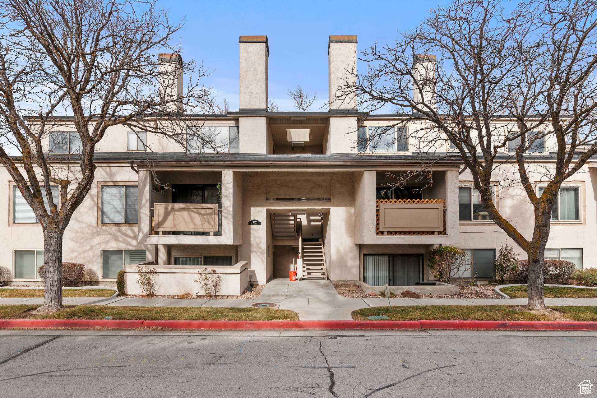Midvale, UT 84047,987 E CREEK HILL LN #21