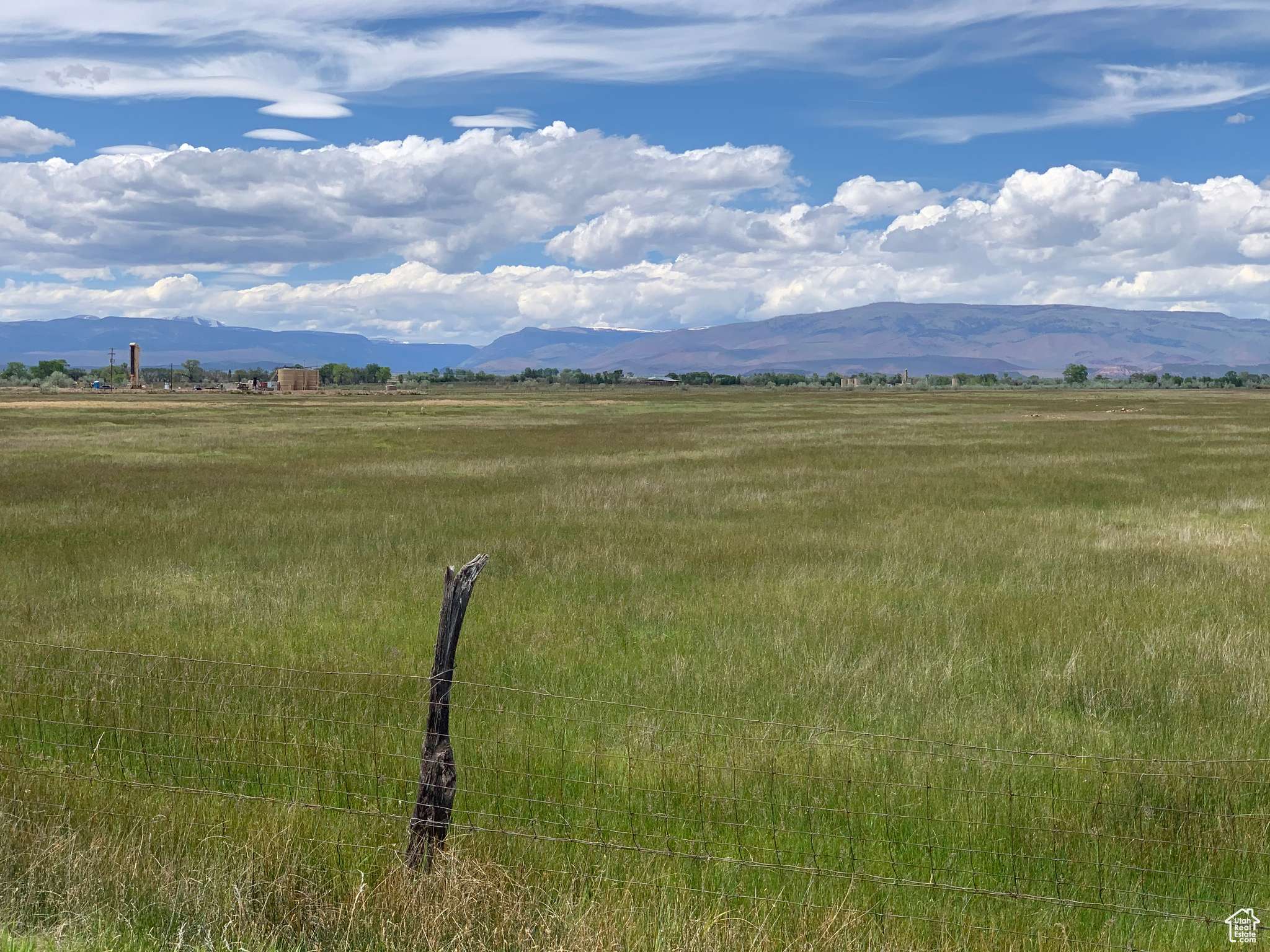 Roosevelt, UT 84066,3249 E 7000 N