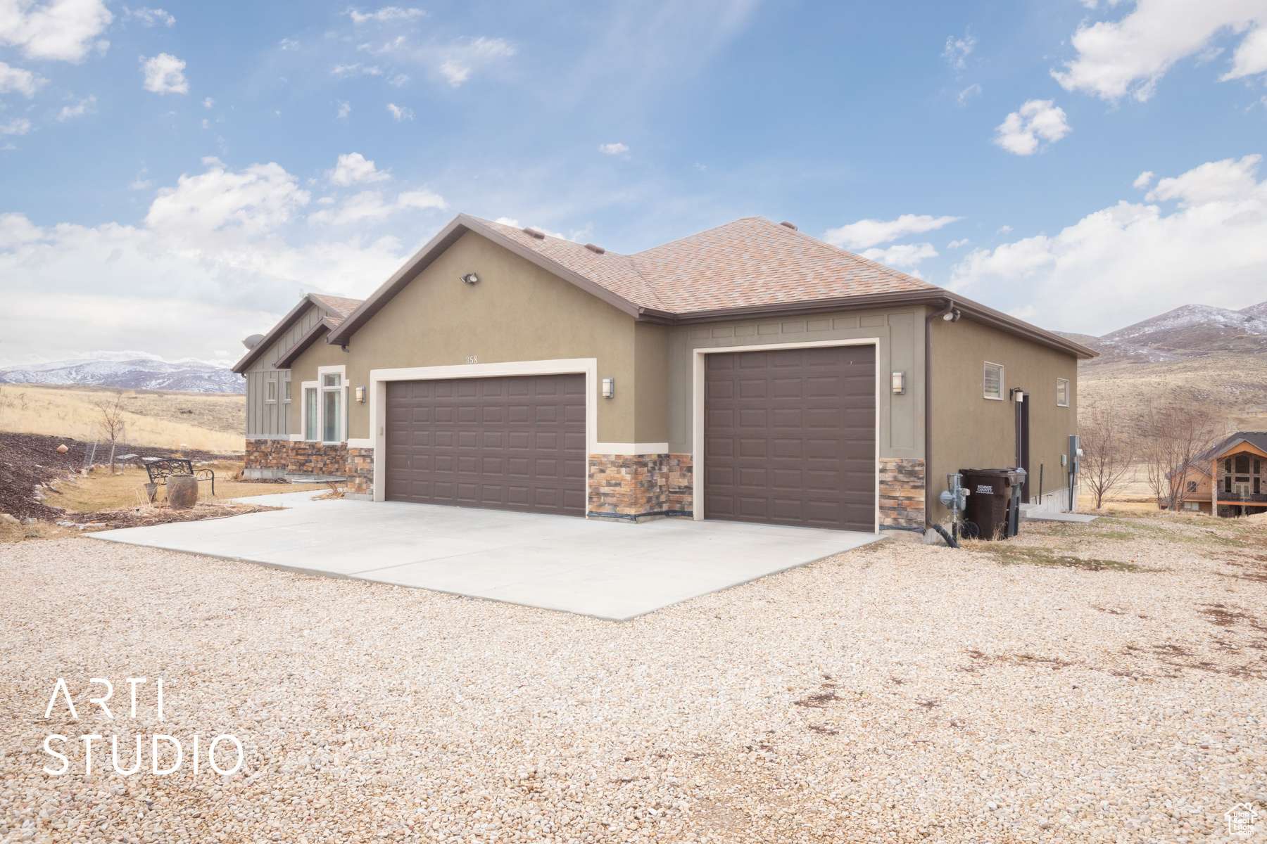 Wanship, UT 84017,358 S FOX RUN RD