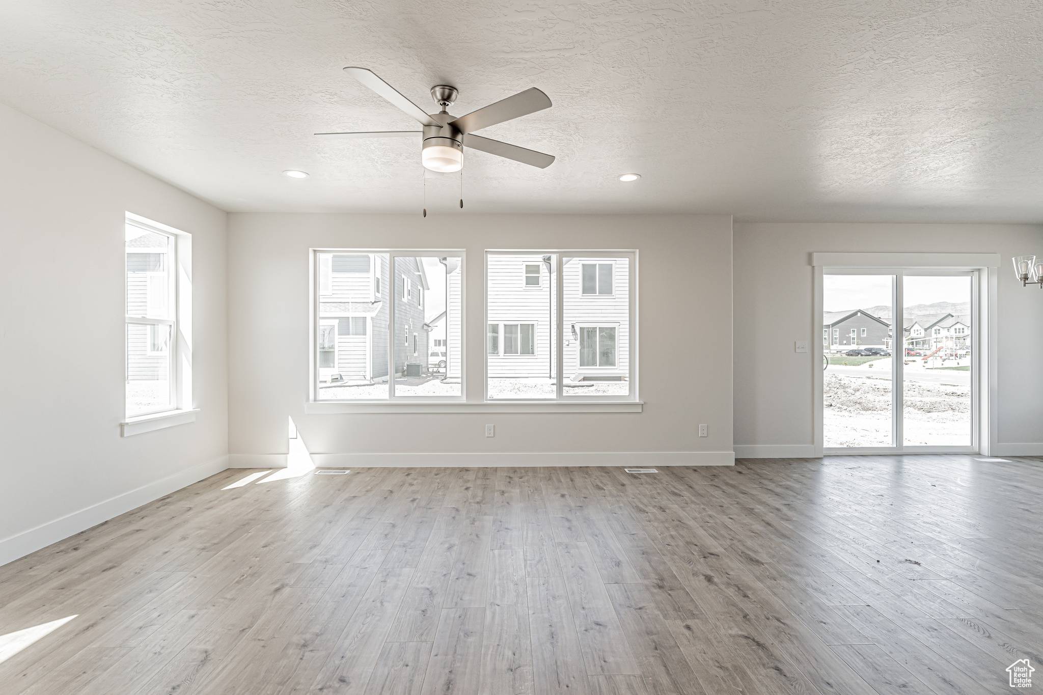 Lehi, UT 84043,1091 N 3620 W #272