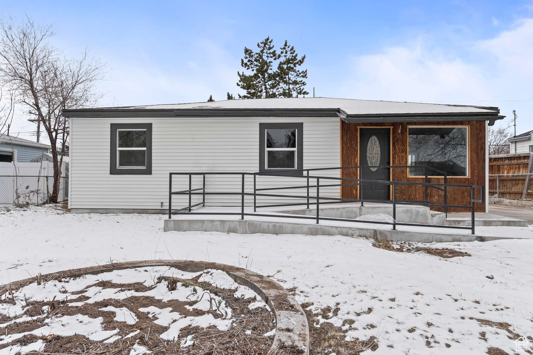 Kearns, UT 84118,4331 W 5655 S