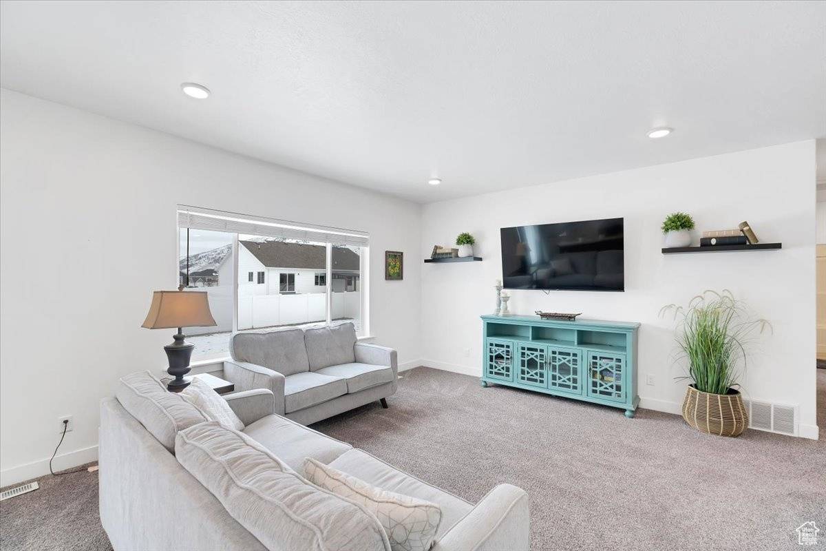 Hyrum, UT 84319,1483 E 400 S