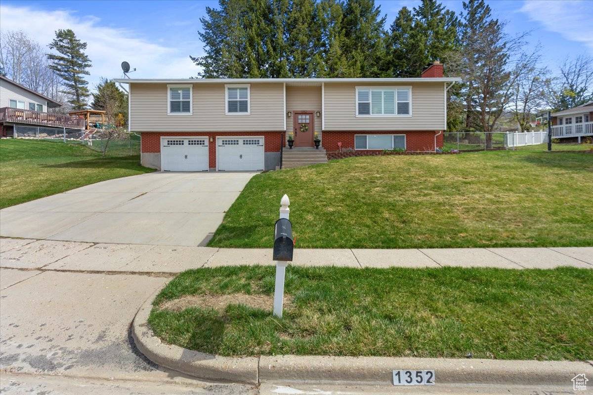 Bountiful, UT 84010,1352 CHOKECHERRY DR