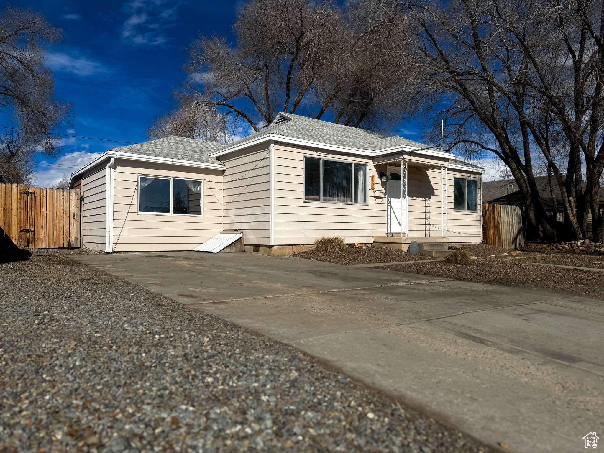 Vernal, UT 84078,141 E 500 S