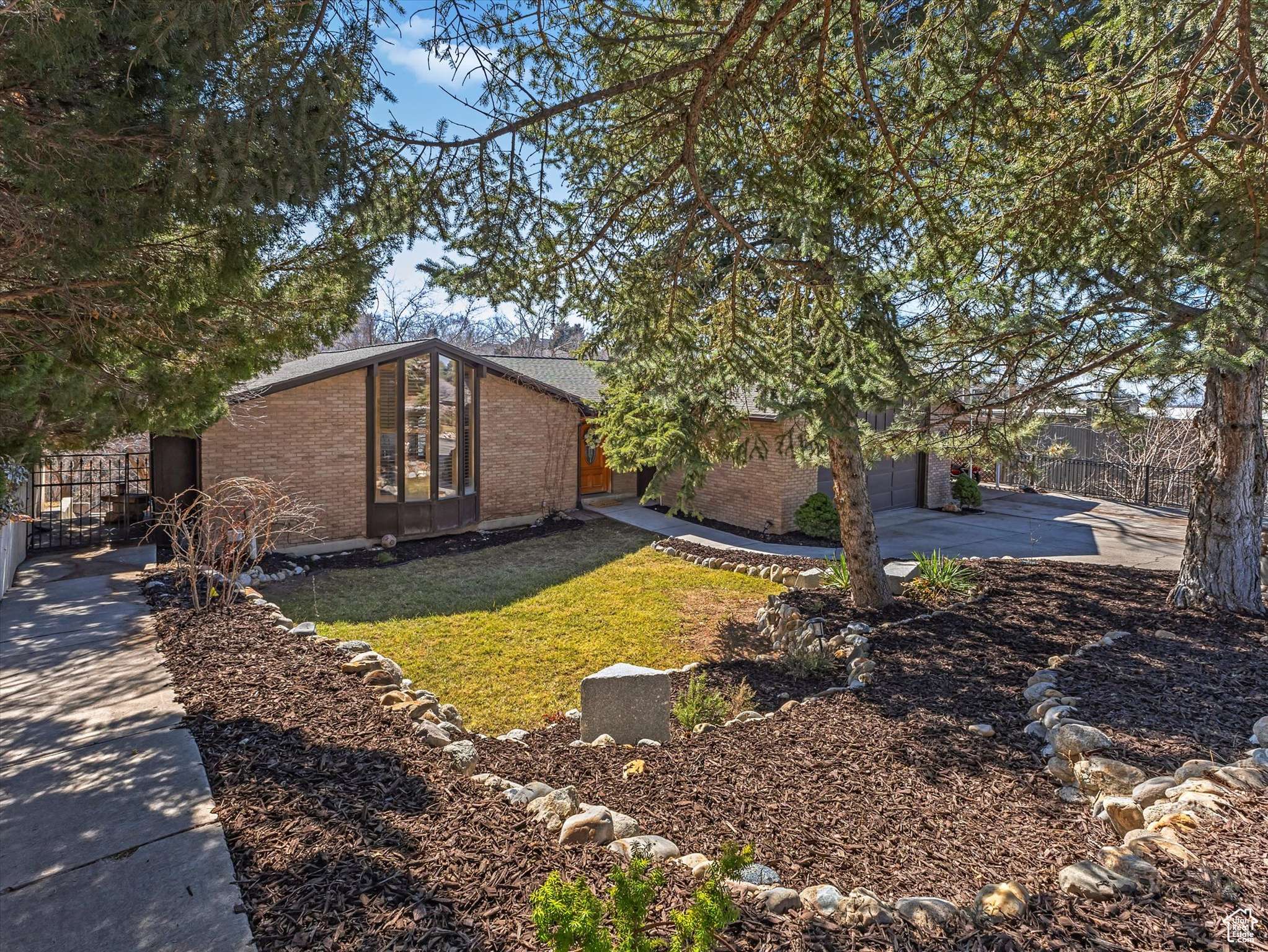 Sandy, UT 84092,2458 E GRANITE HILLS CIR S