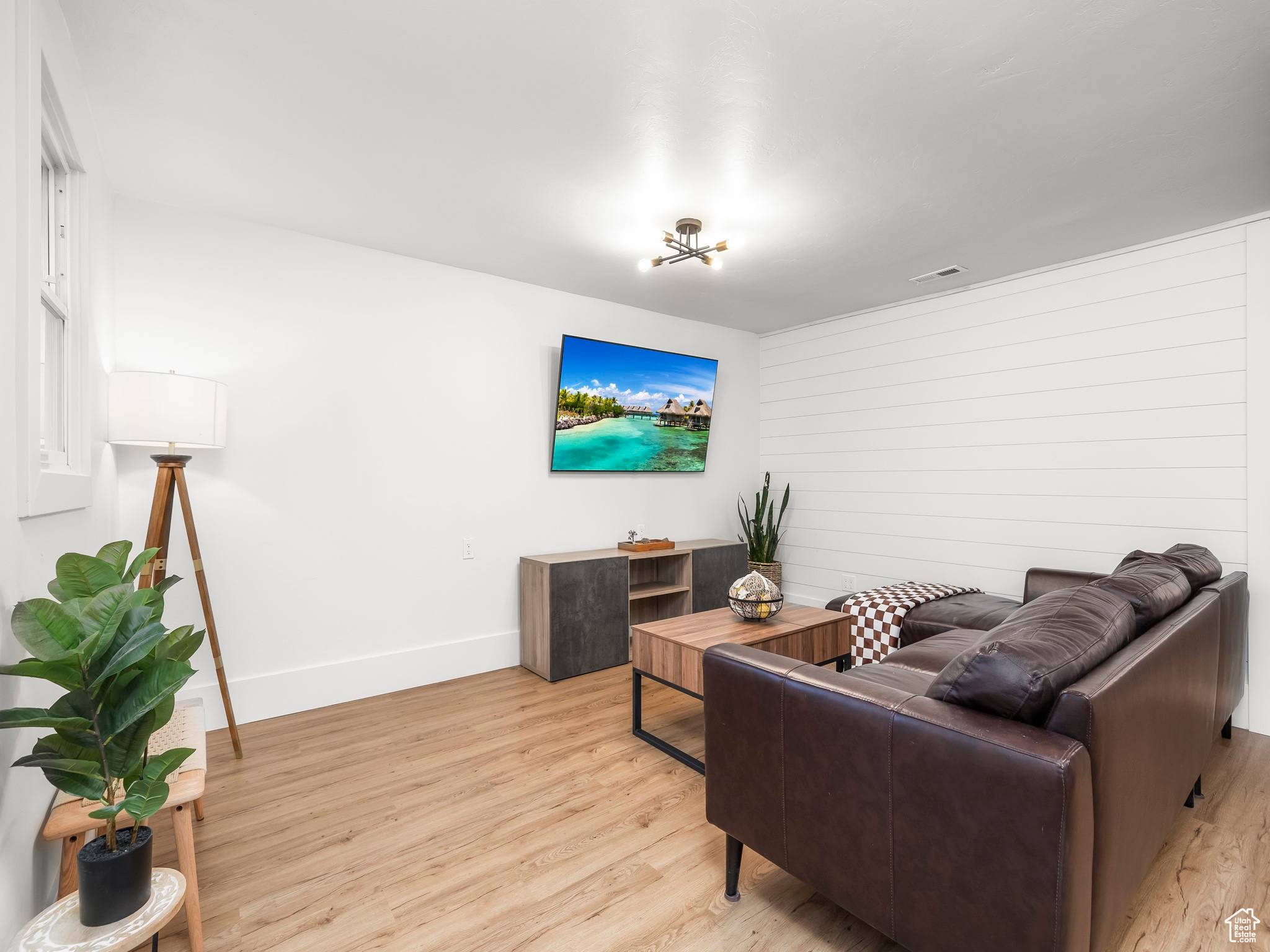 Springville, UT 84663,330 W 100 S