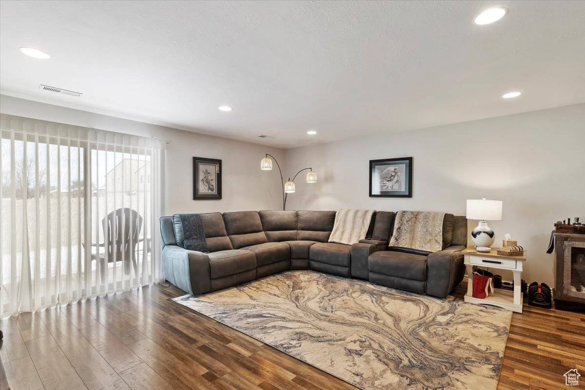 Kaysville, UT 84037,544 HYDE PARK LN