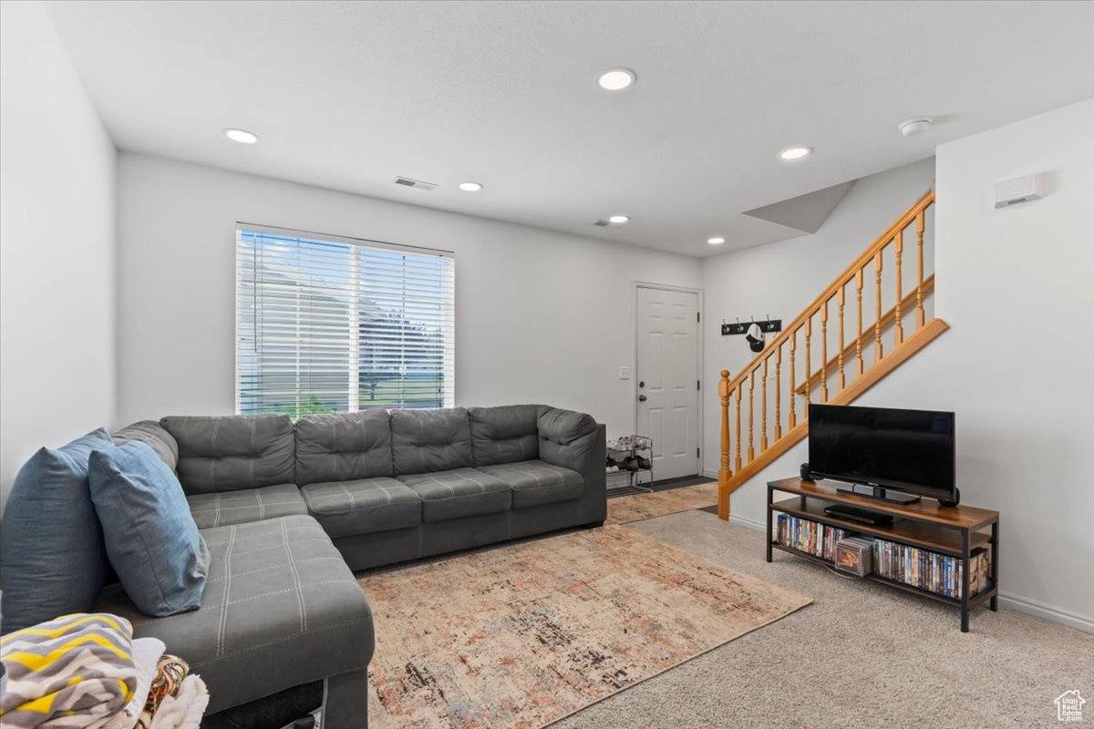 South Ogden, UT 84405,1322 E 6175 S