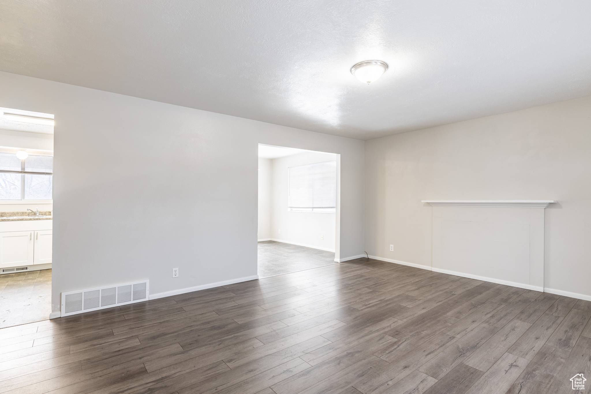 Logan, UT 84321,825 W 370 S