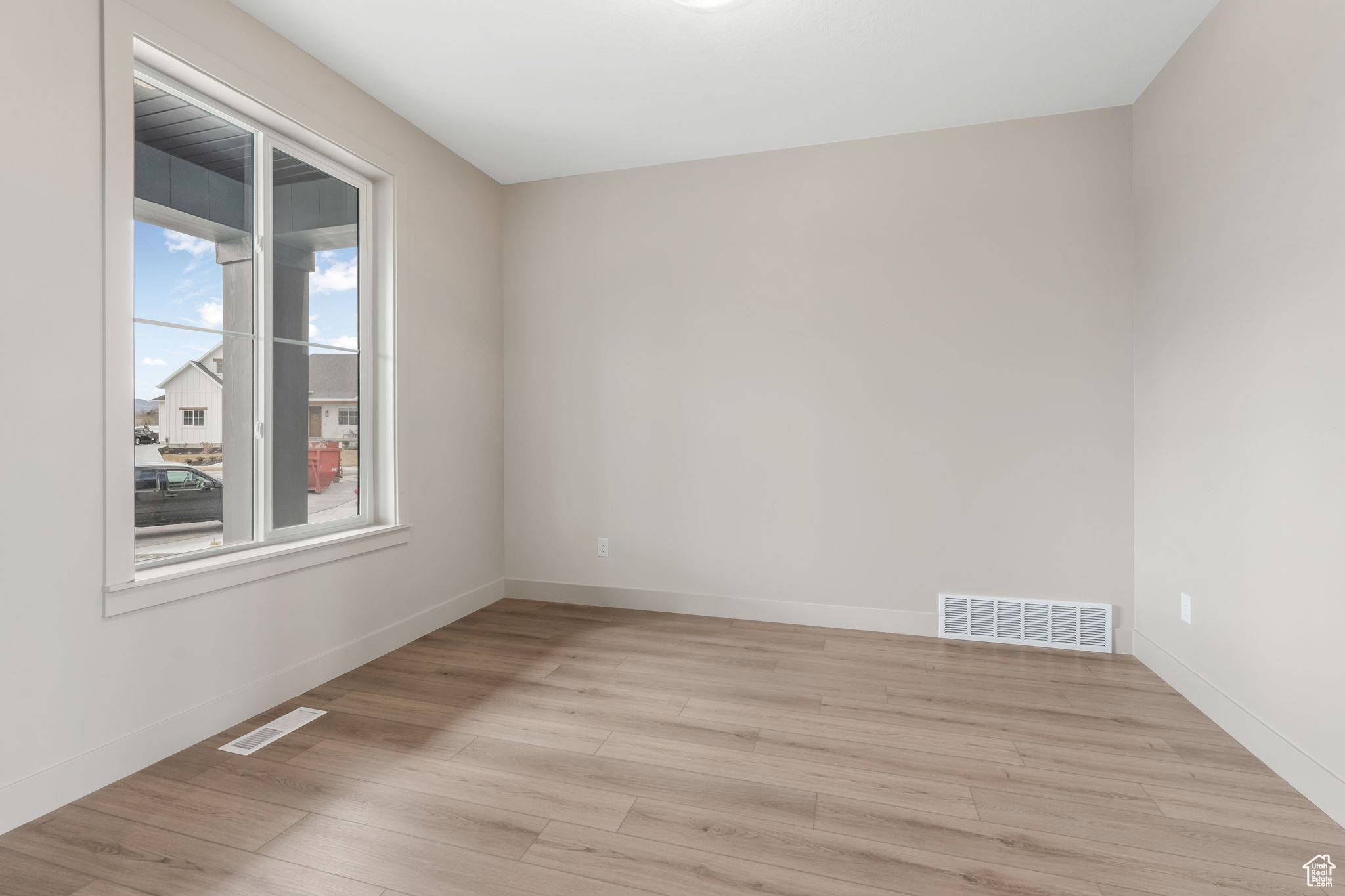 Lehi, UT 84043,755 S 350 E