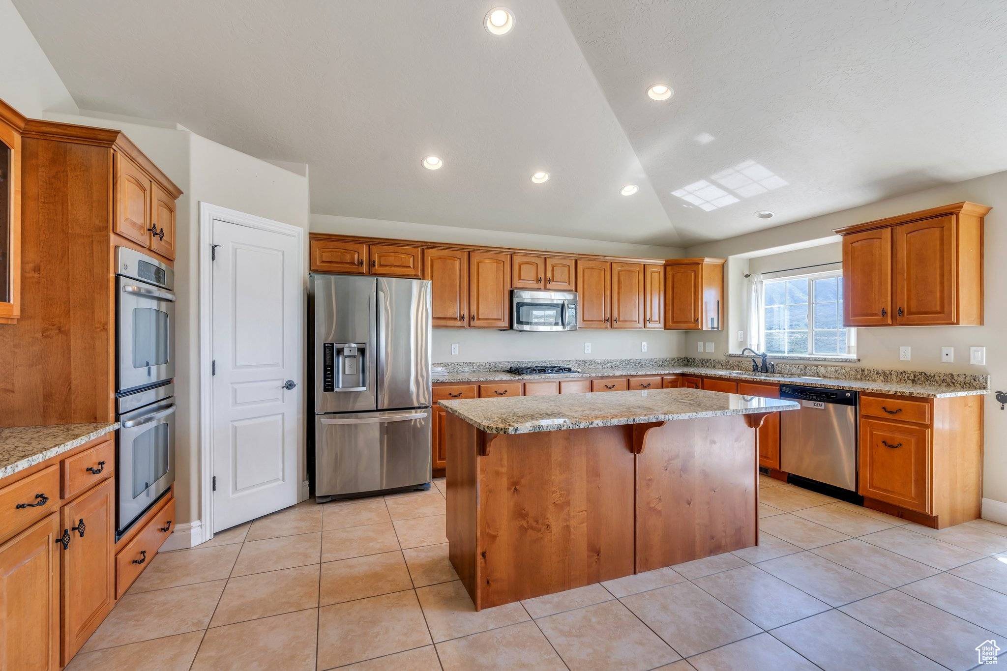 Santaquin, UT 84655,637 LITTLE ROCK DR