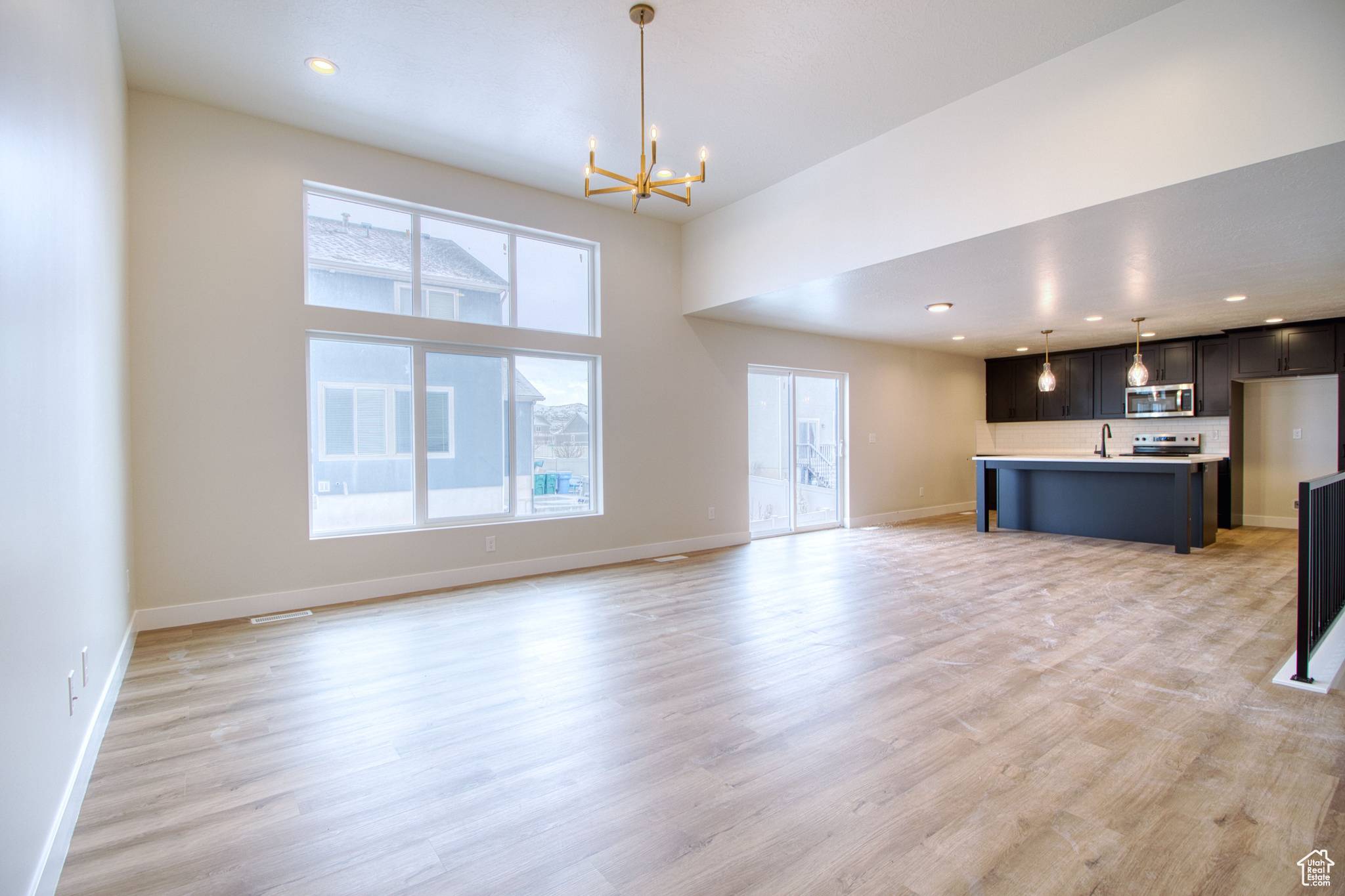 Lehi, UT 84043,13 N 2430 W