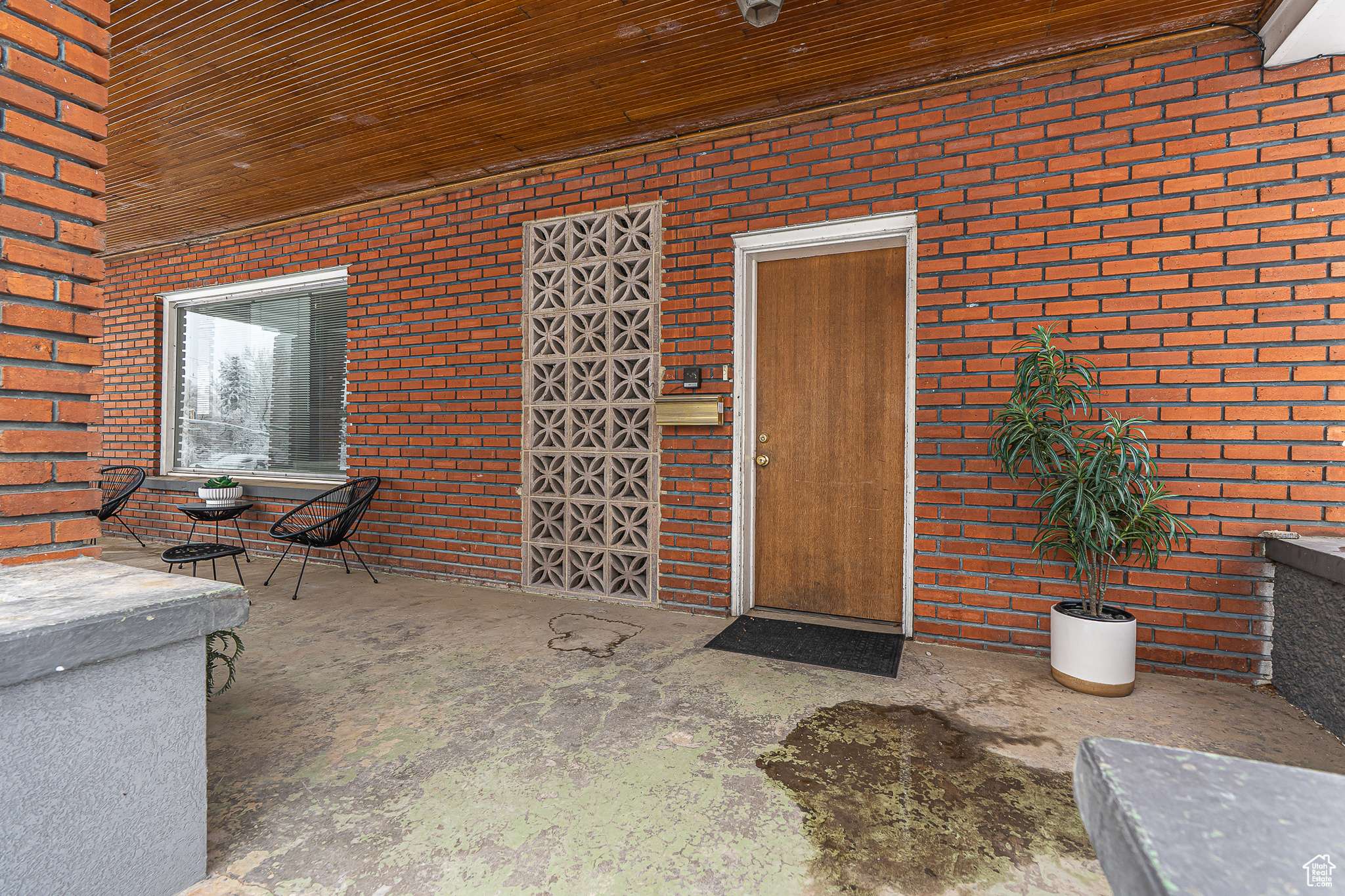 Logan, UT 84321,33 N 200 E