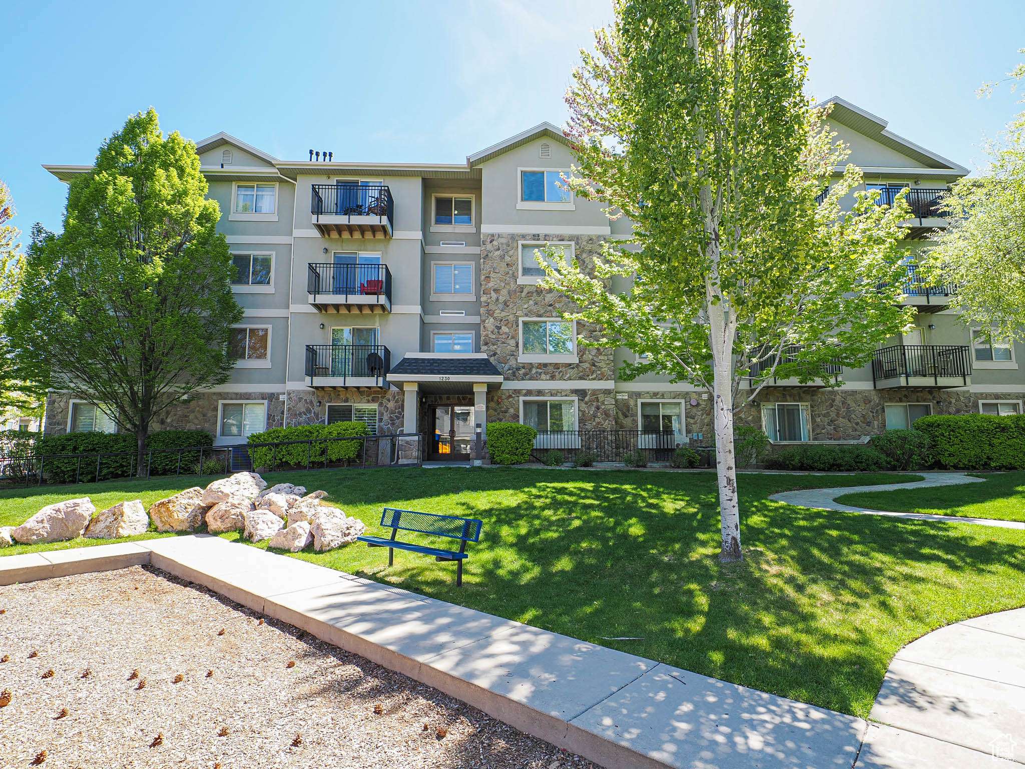 Salt Lake City, UT 84121,1230 E PRIVET DR #214