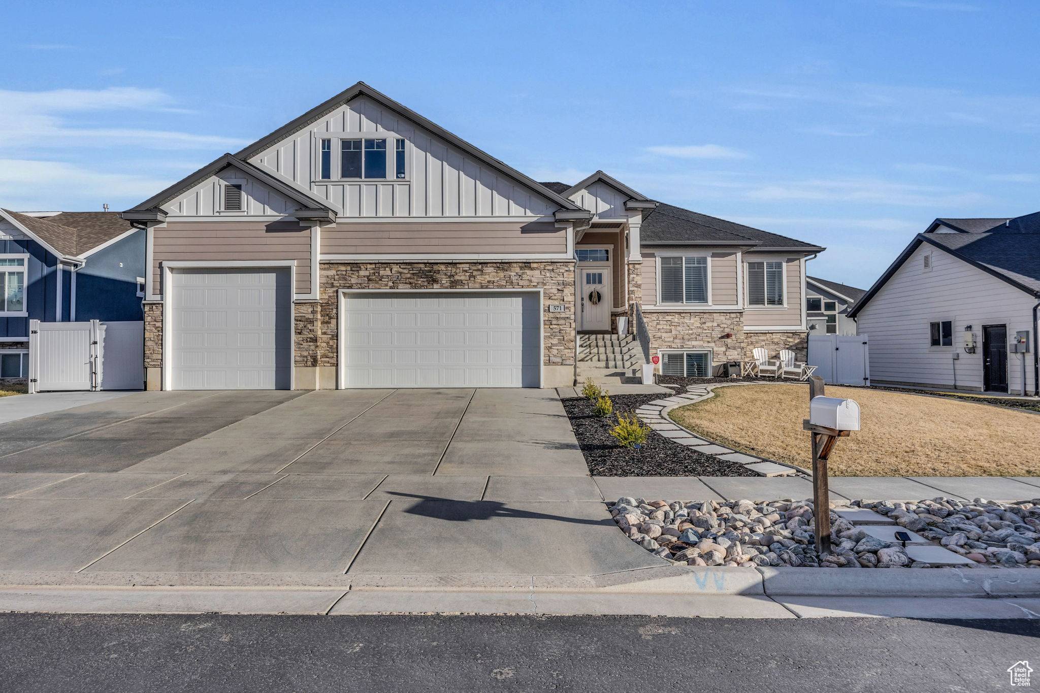 Syracuse, UT 84075,571 S 3350 W