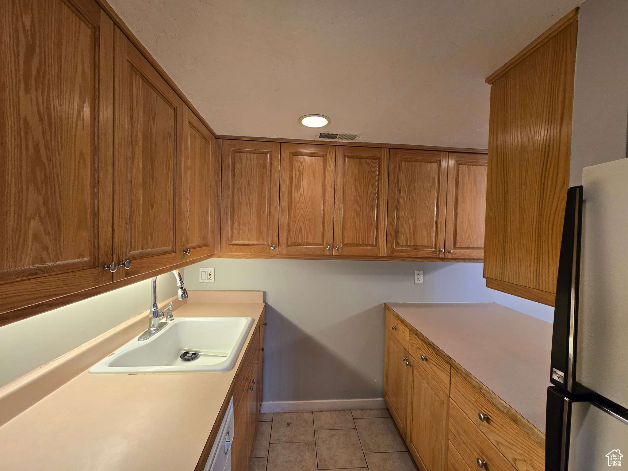 Roy, UT 84067,2628 W 5625 S
