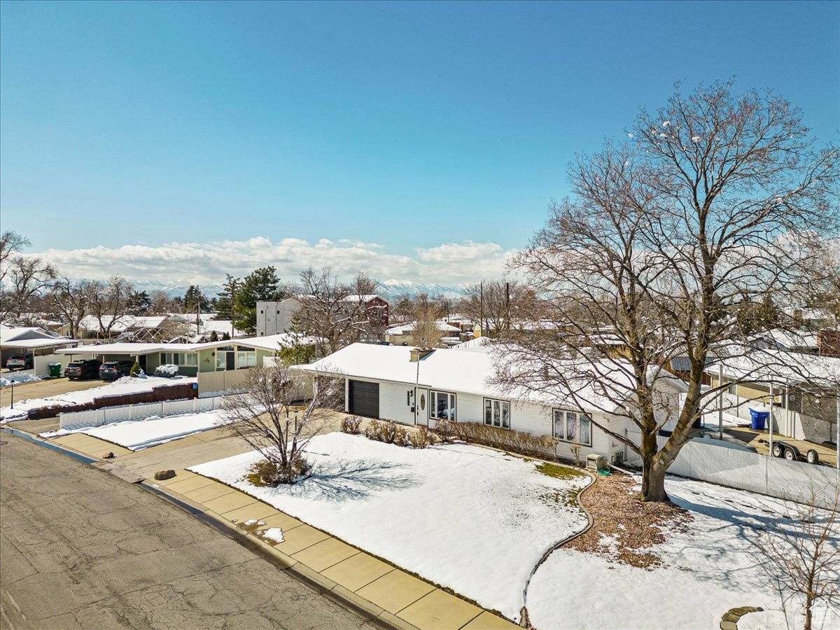 Cottonwood Heights, UT 84121,7046 S 2955 E