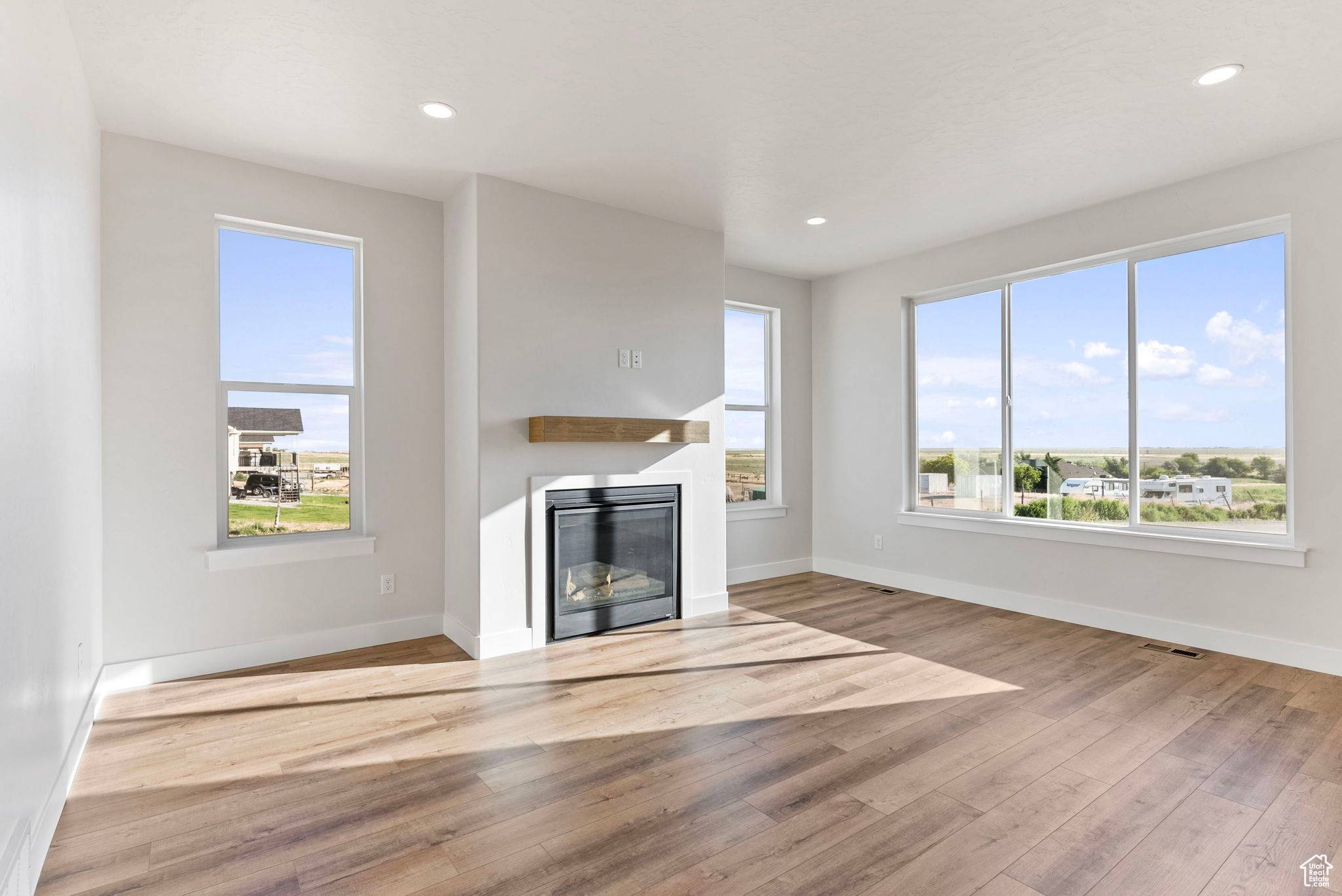 South Ogden, UT 84403,552 41ST ST