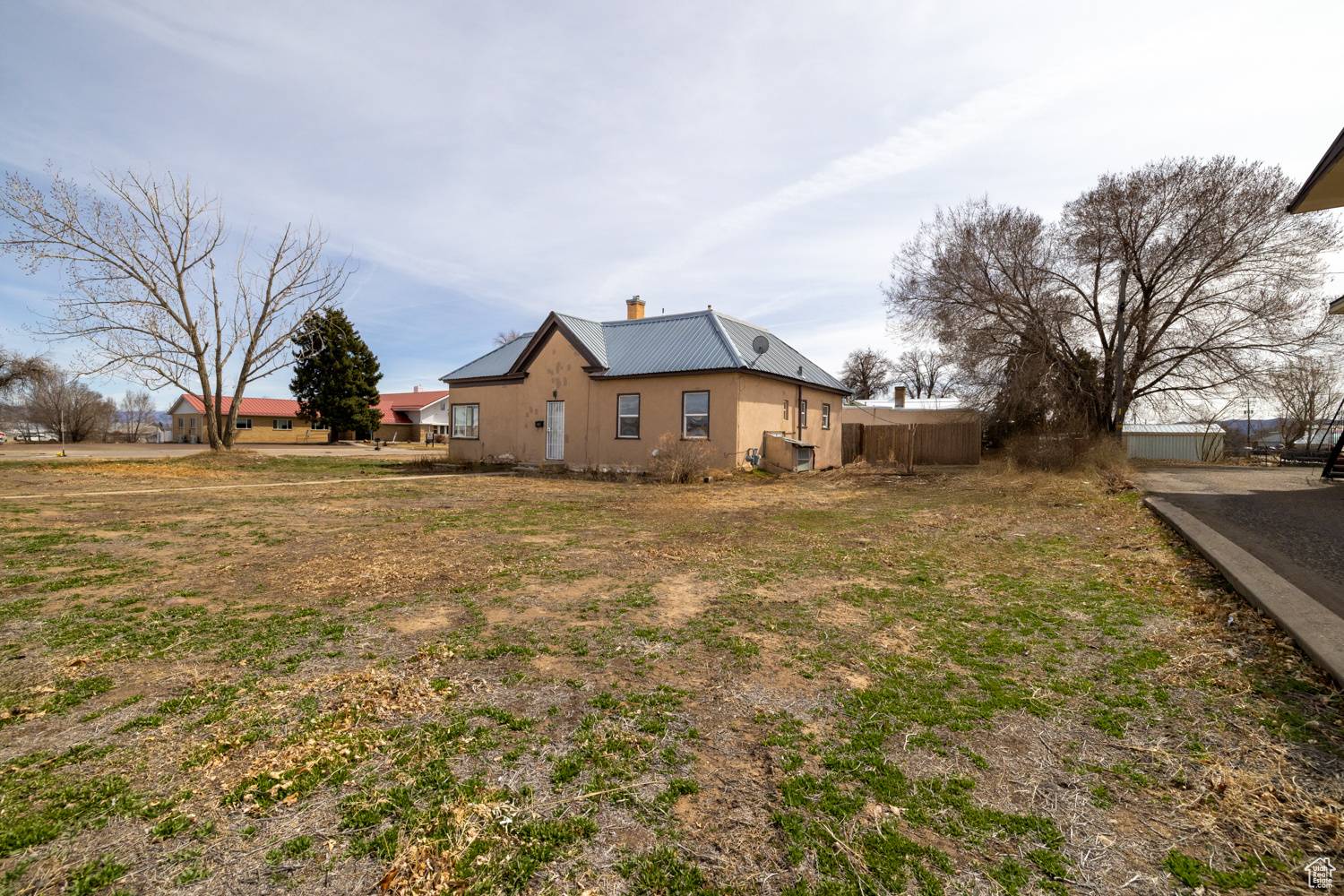 Vernal, UT 84078,117 W 100 S