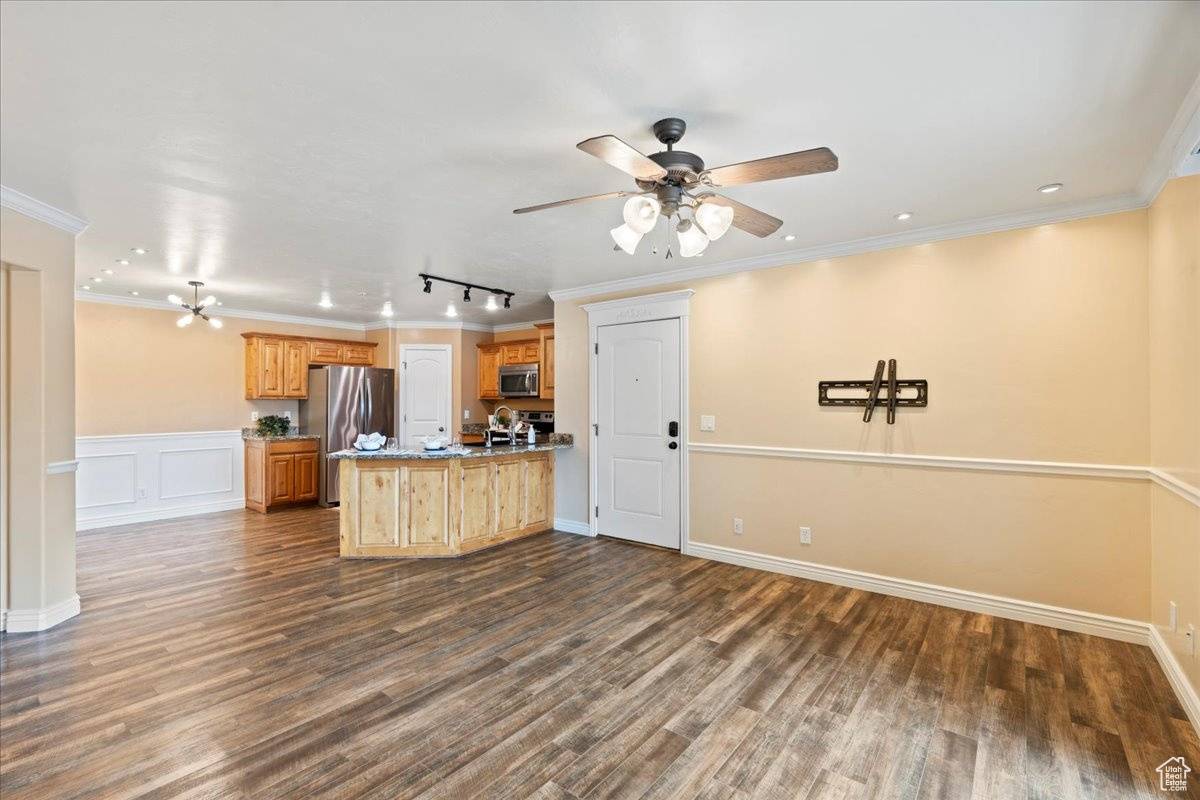 Pleasant Grove, UT 84062,424 S 2150 W #203
