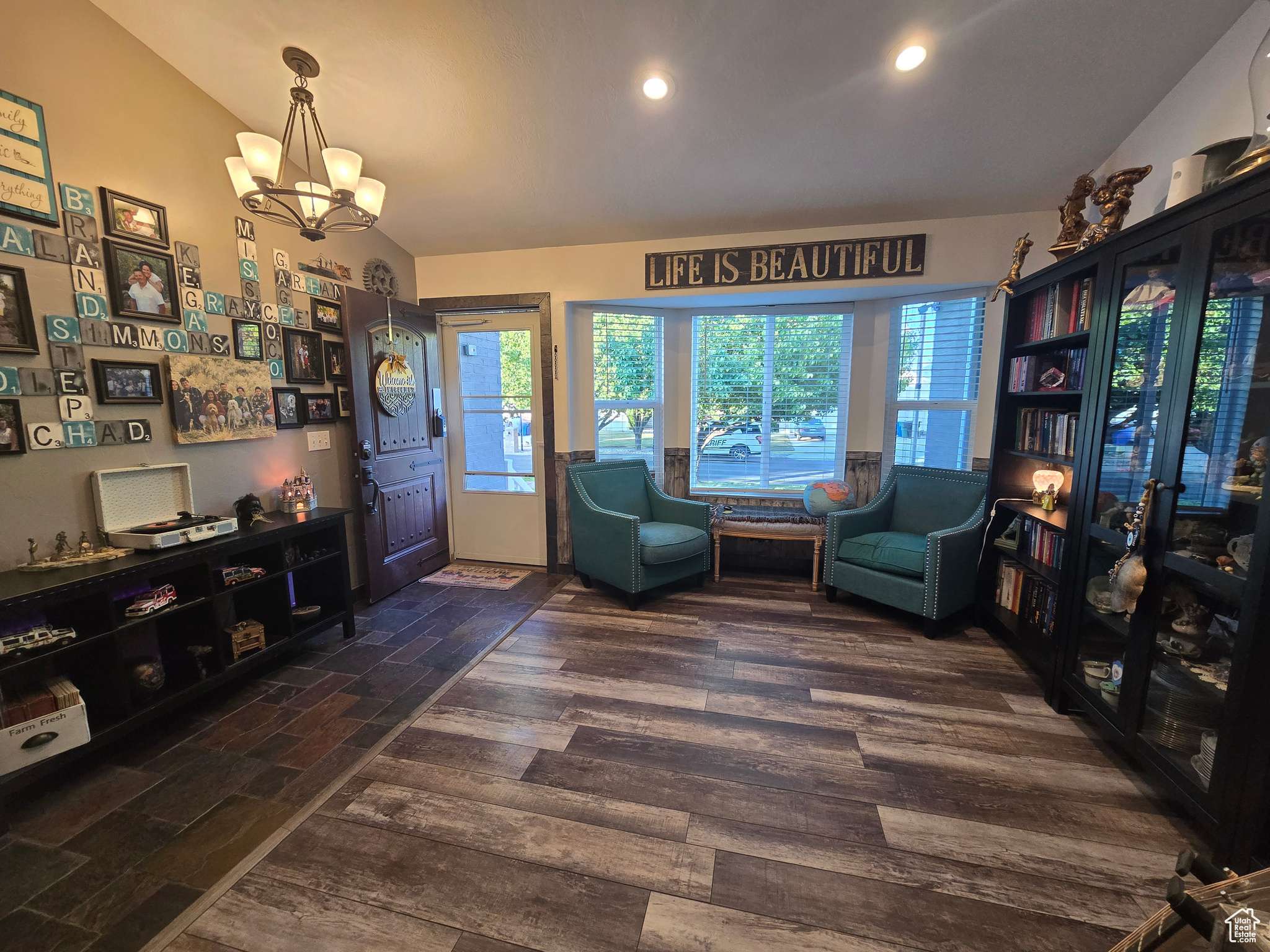 West Jordan, UT 84088,8894 S SUN LEAF DR