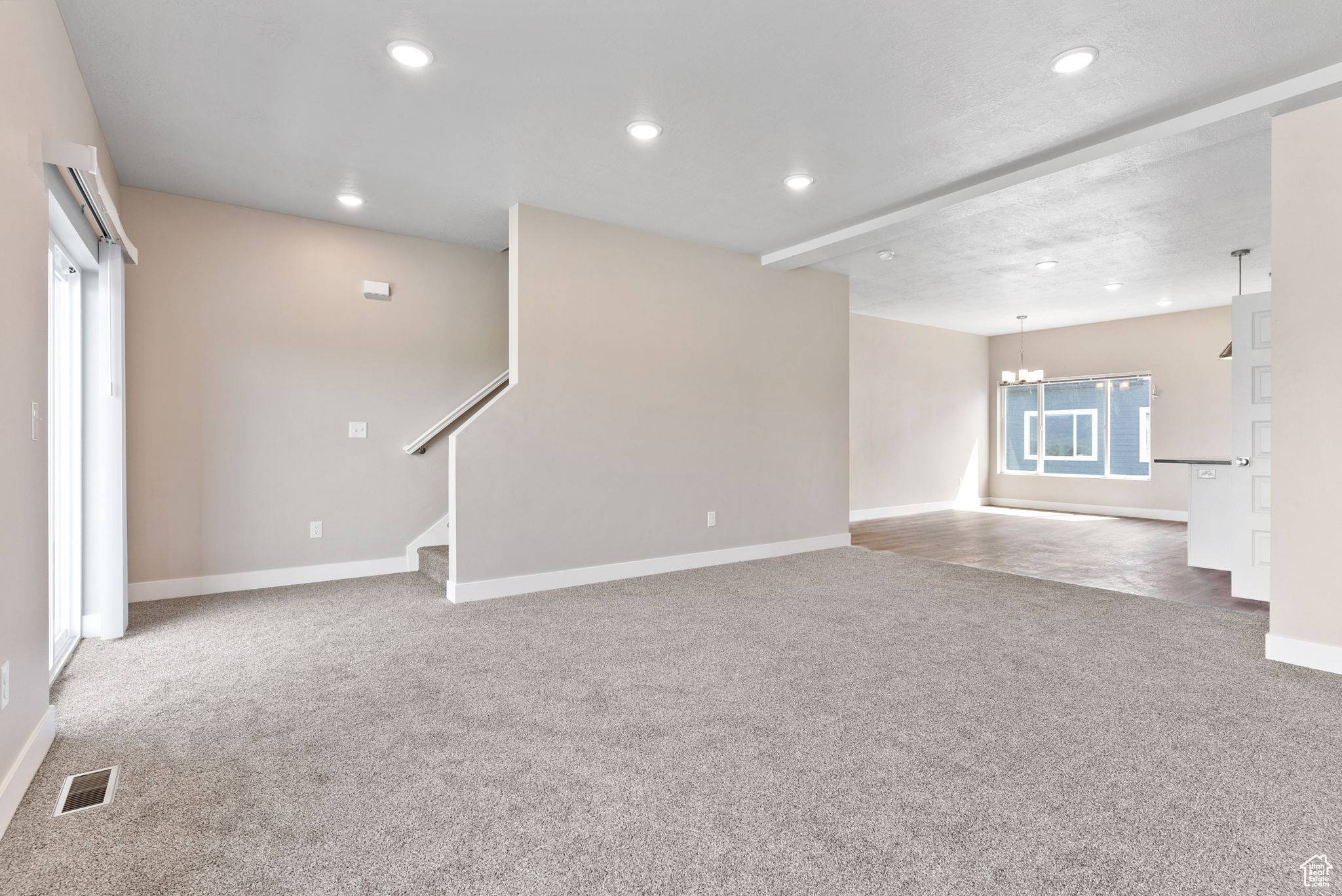 Hyrum, UT 84319,633 E 730 N