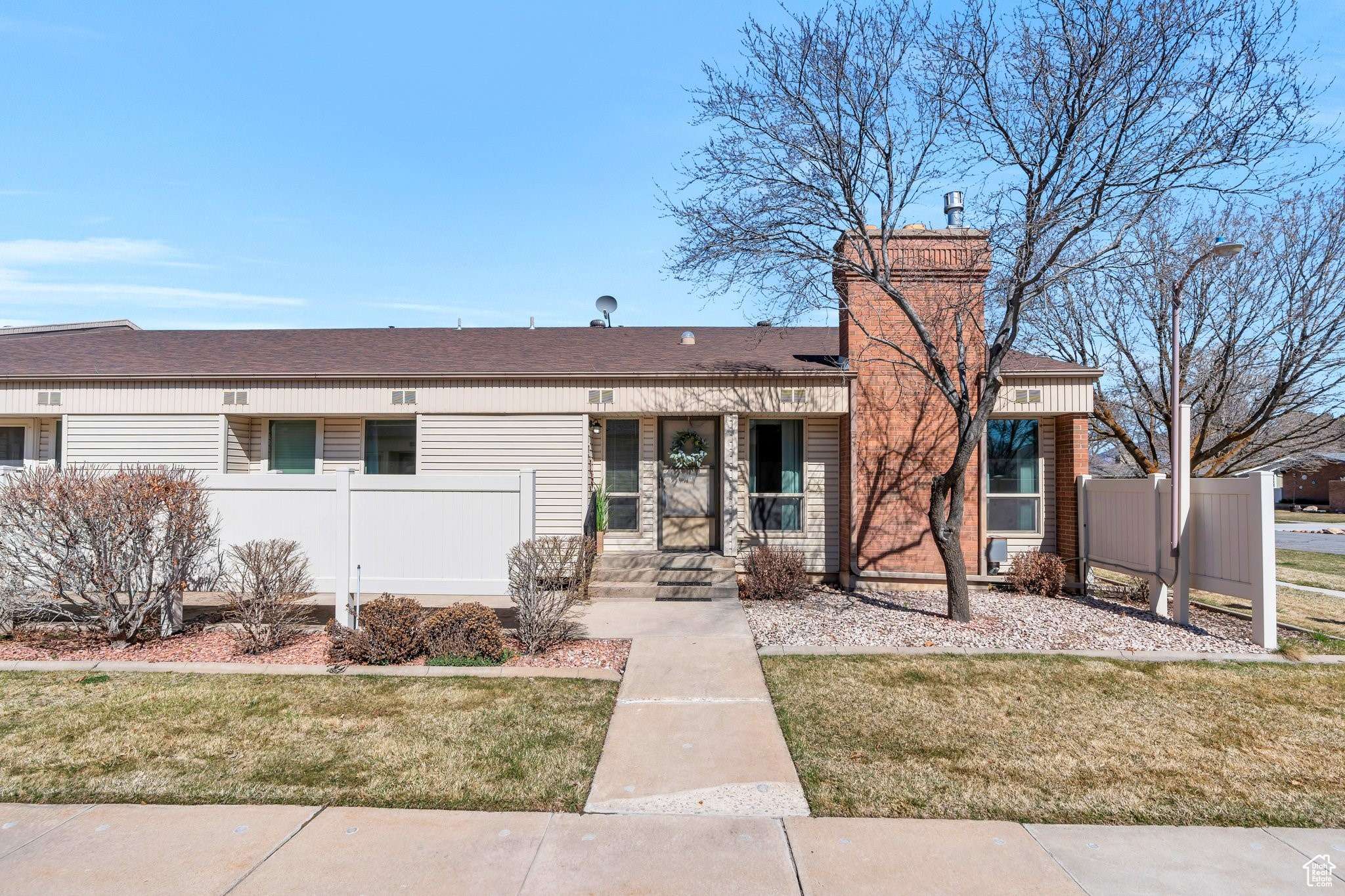 Roy, UT 84067,4539 S 1800 W #115