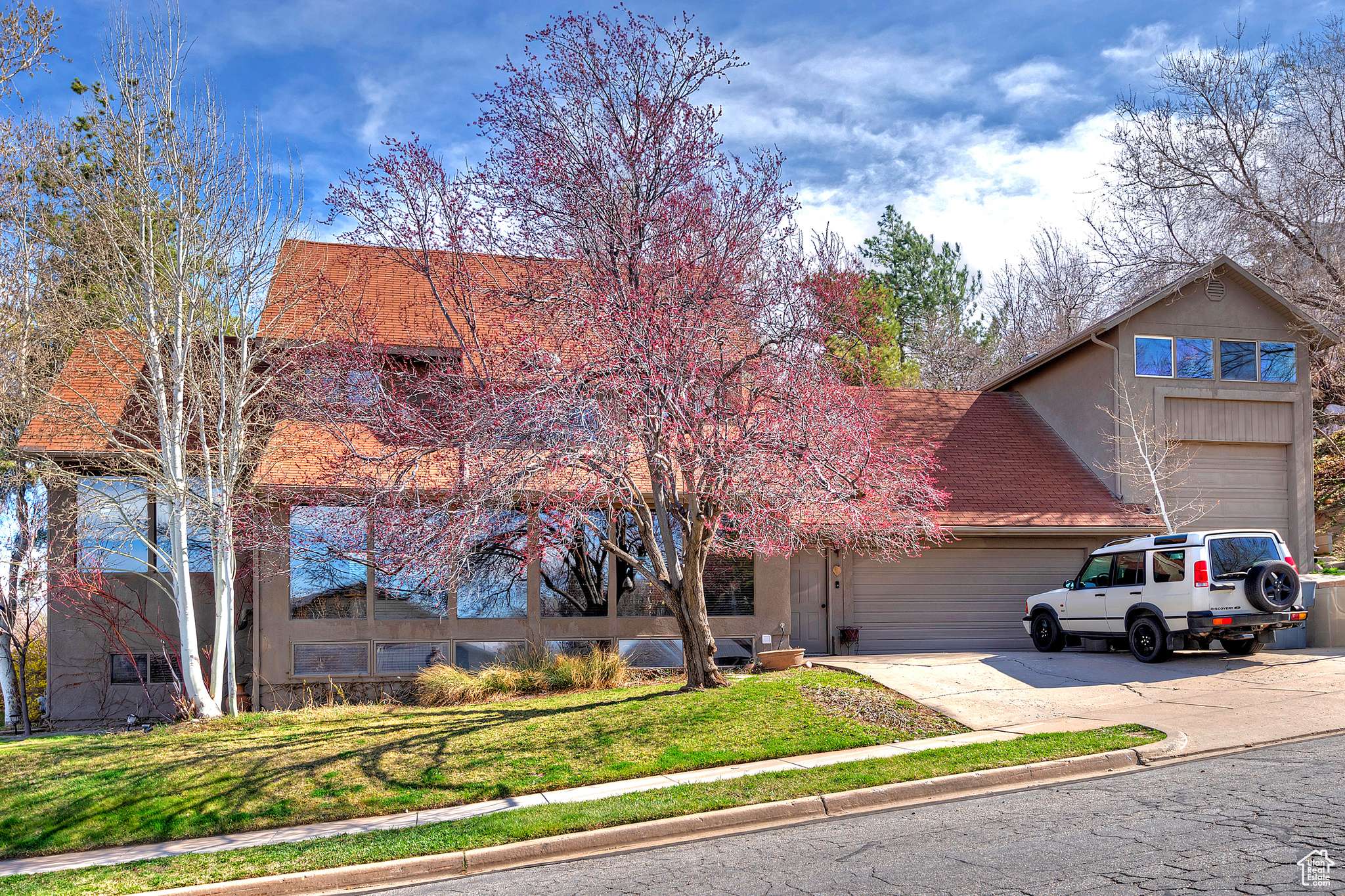 North Salt Lake, UT 84054,178 N VALLEY VIEW DR