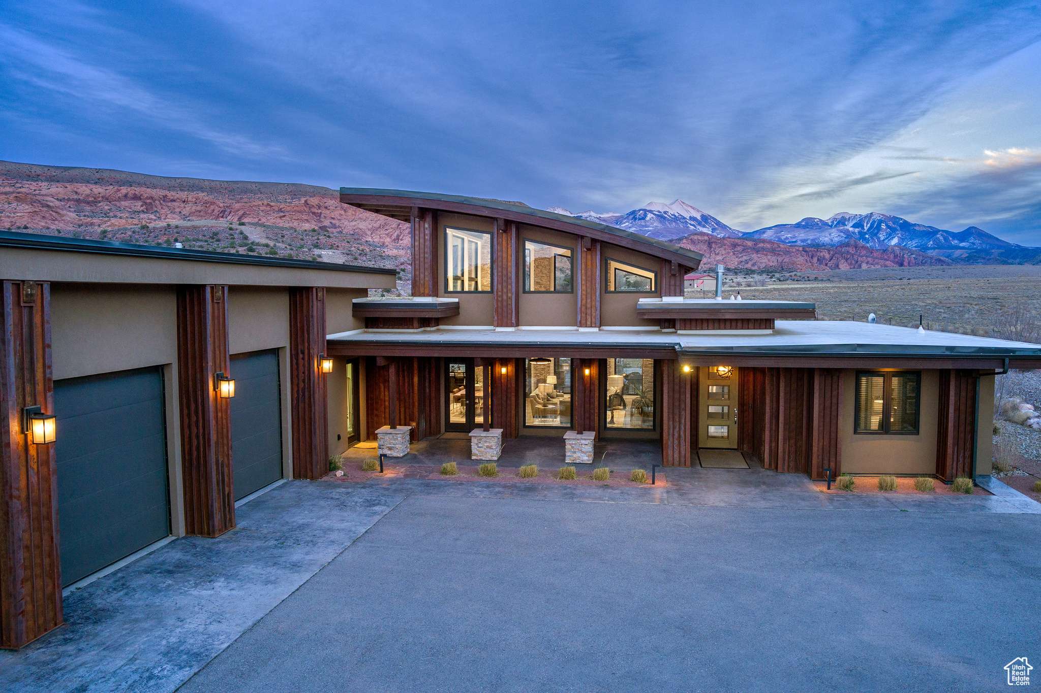 Moab, UT 84532,273 MUSTANG DR