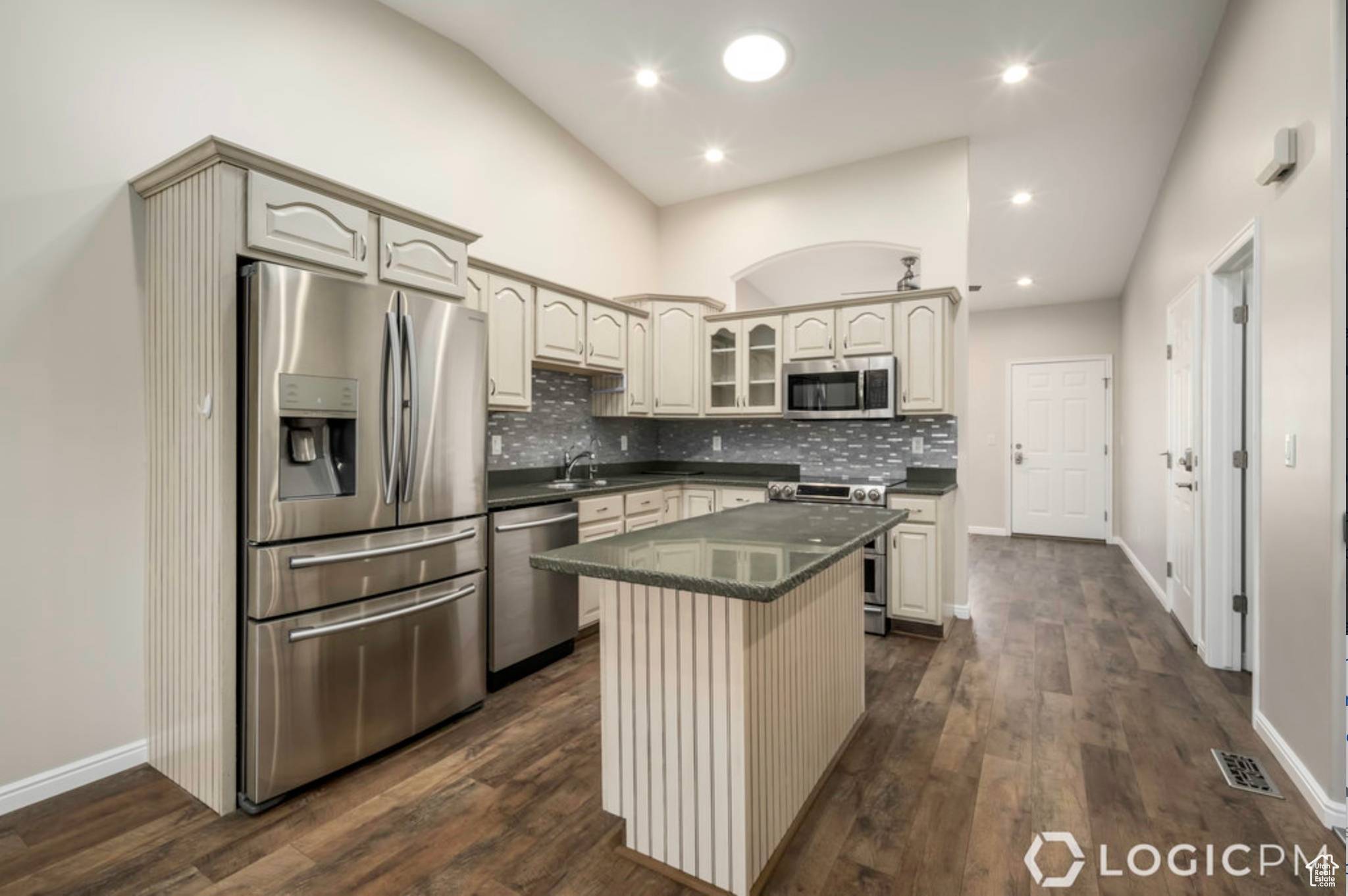Sandy, UT 84070,9662 S VILLA SPRINGS CV