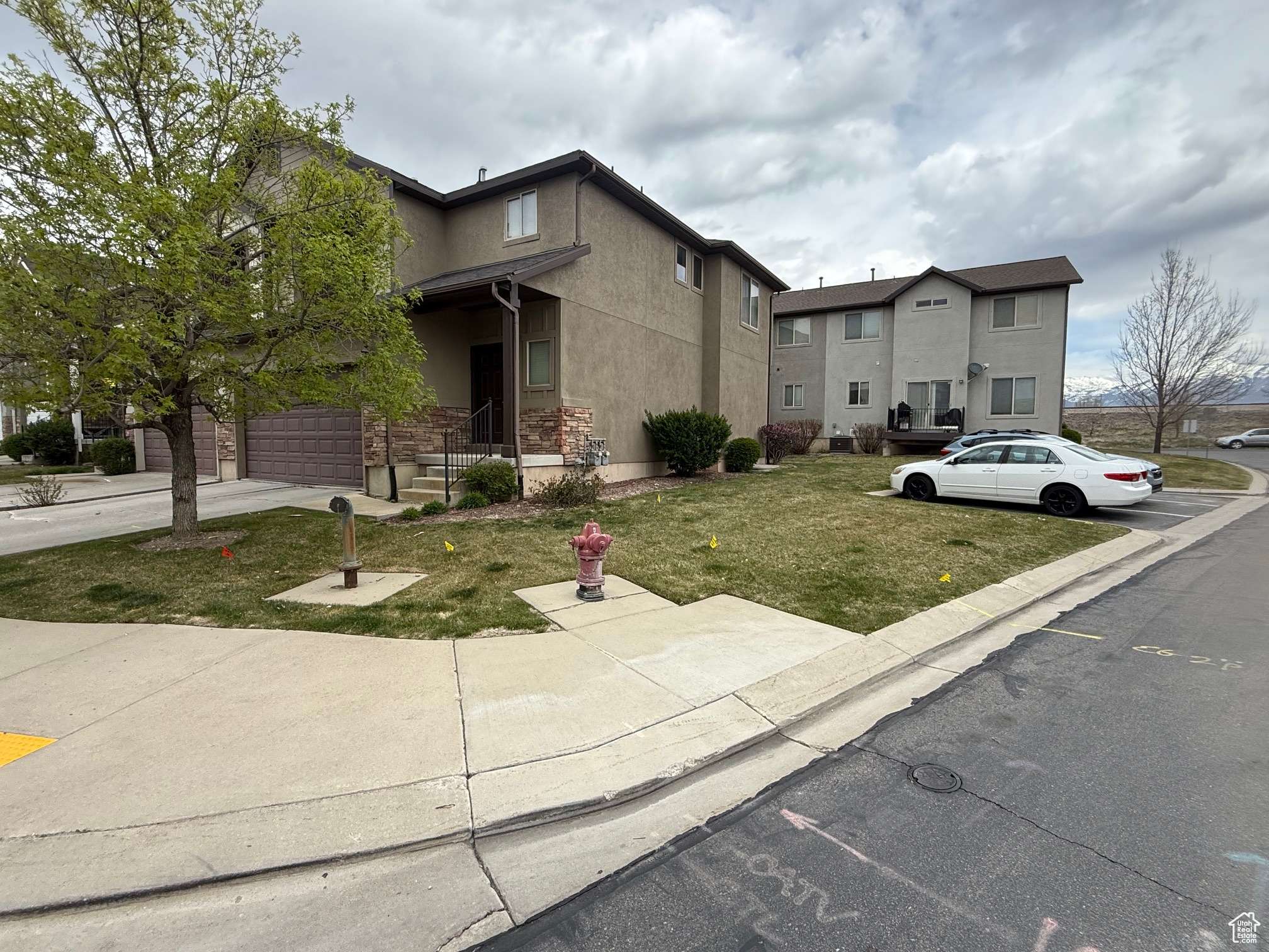 Lehi, UT 84043,2526 N ELM DR