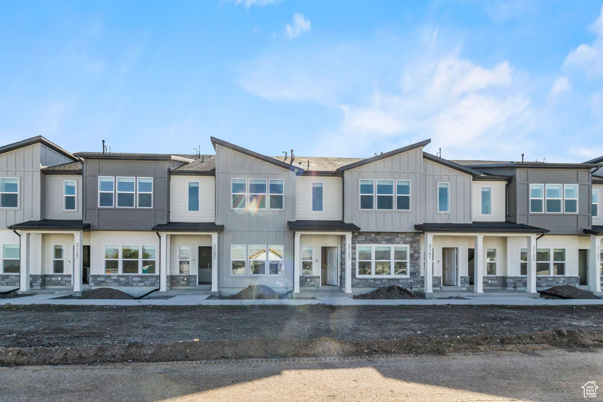 Nibley, UT 84321,3175 S 208 W