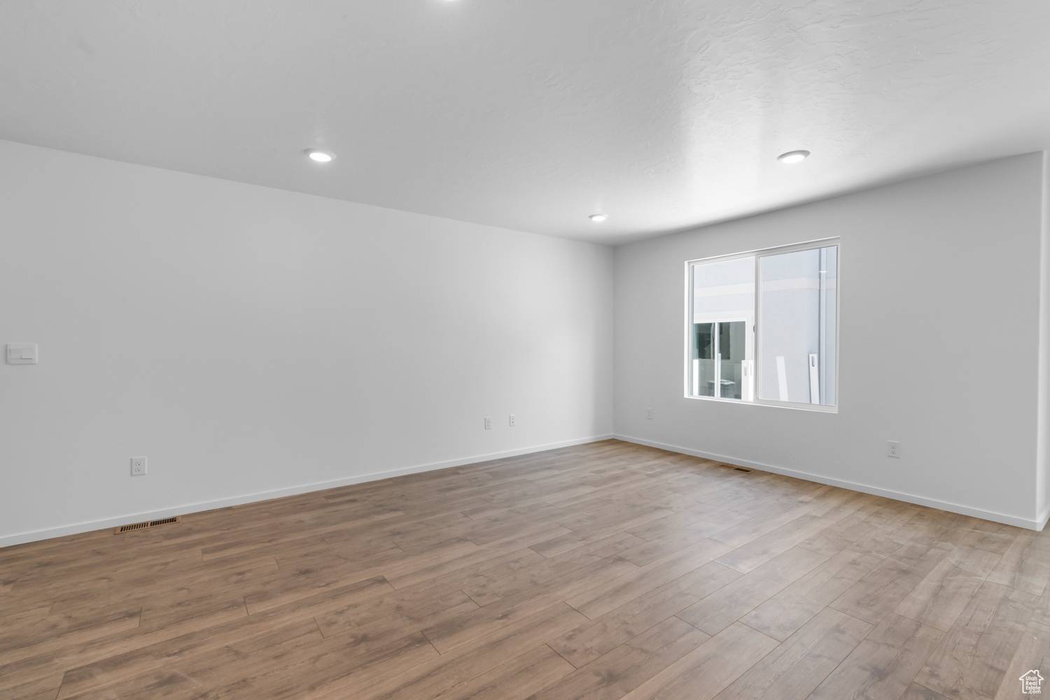 Saratoga Springs, UT 84045,857 E OAKUM LN #2293