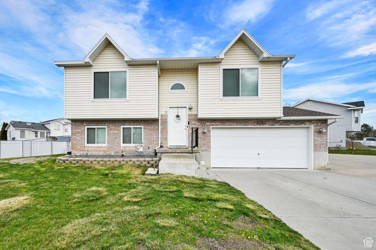 Roy, UT 84067,4230 W 5475 S
