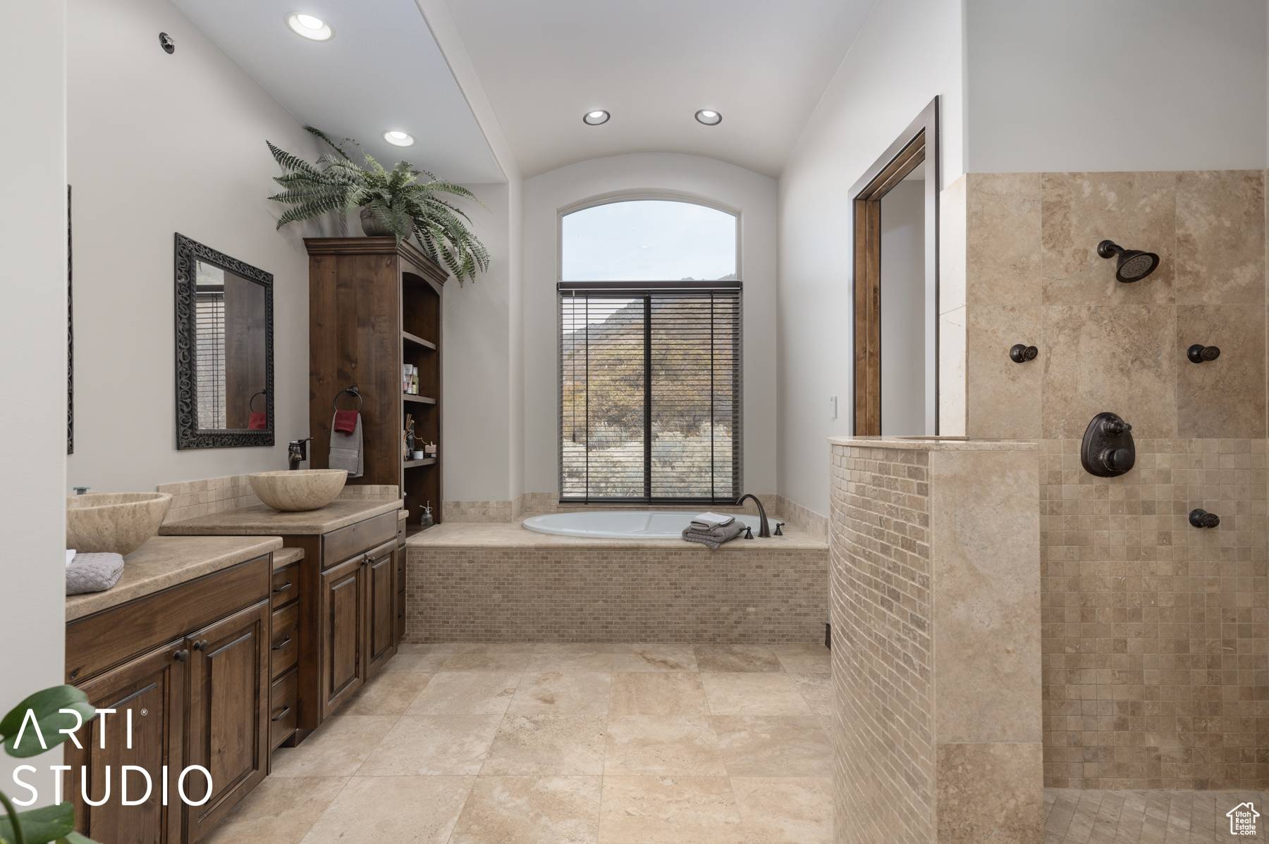 Pleasant View, UT 84414,5055 WATERFALL DR