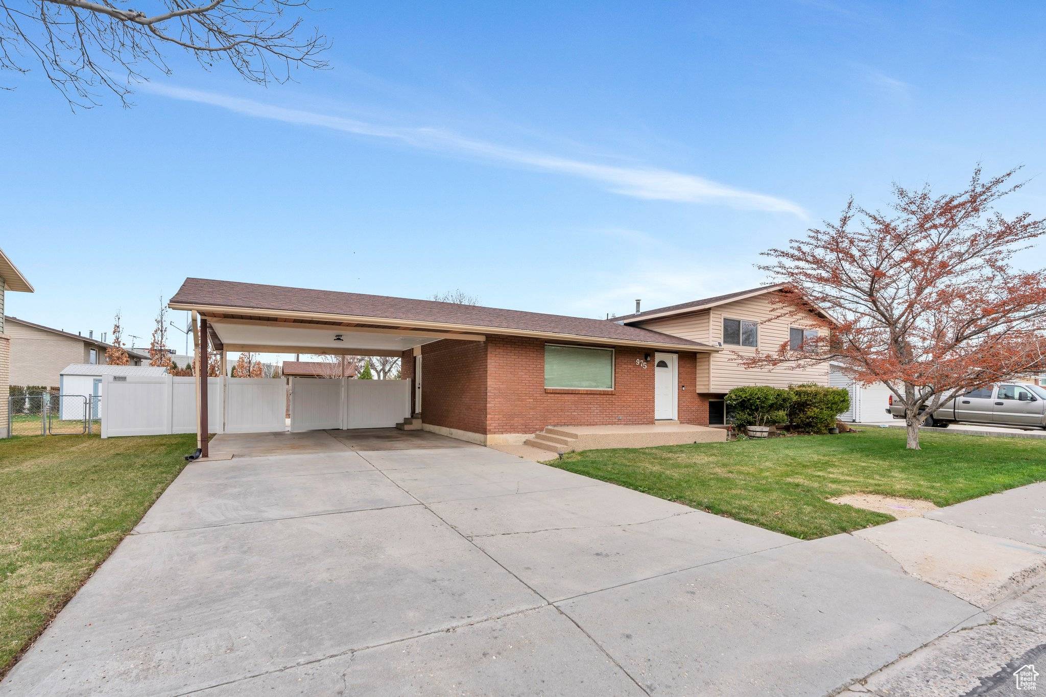 Lehi, UT 84043,975 N 200 E