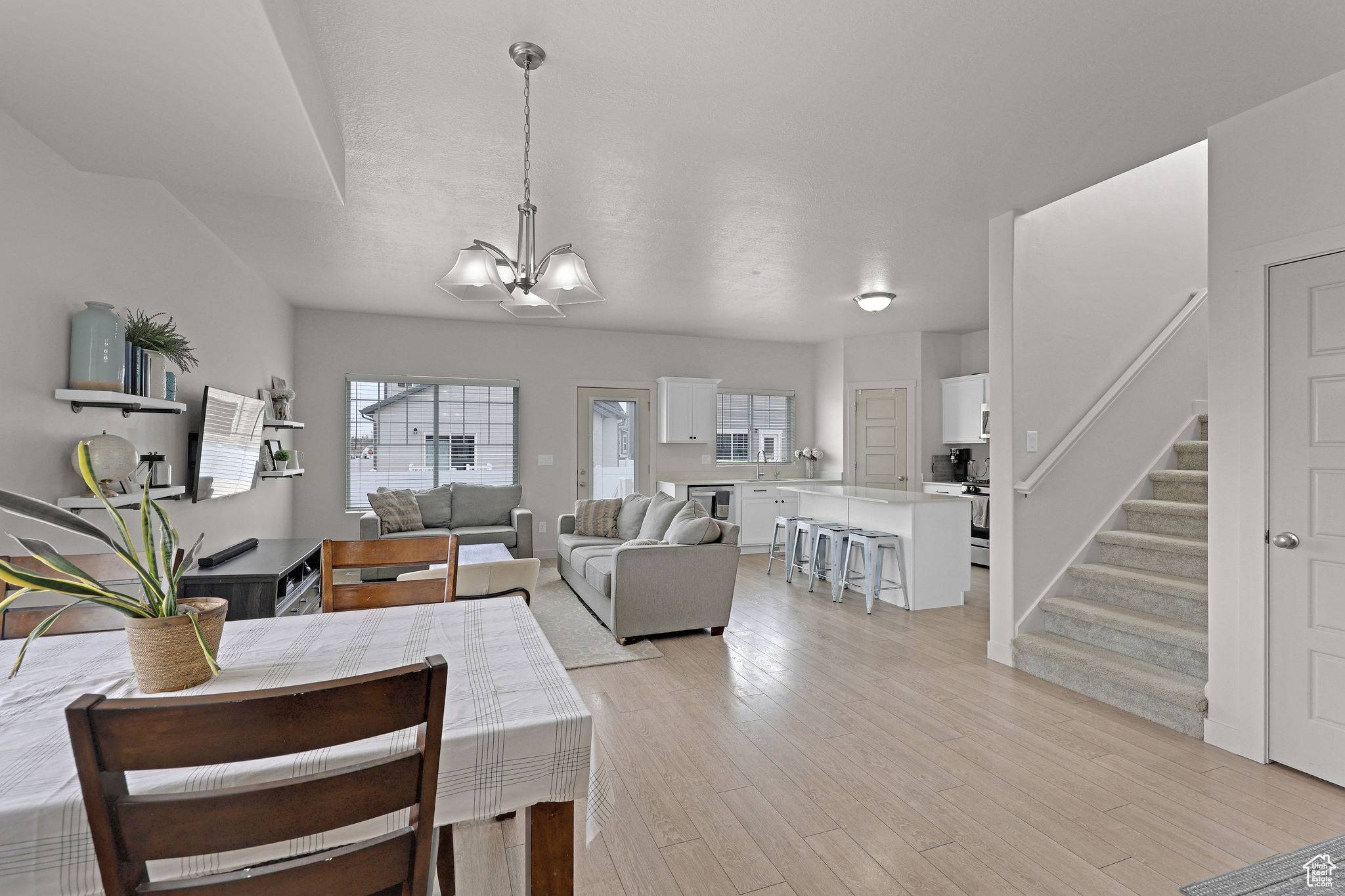 West Haven, UT 84401,2207 W CHESTNUT DR