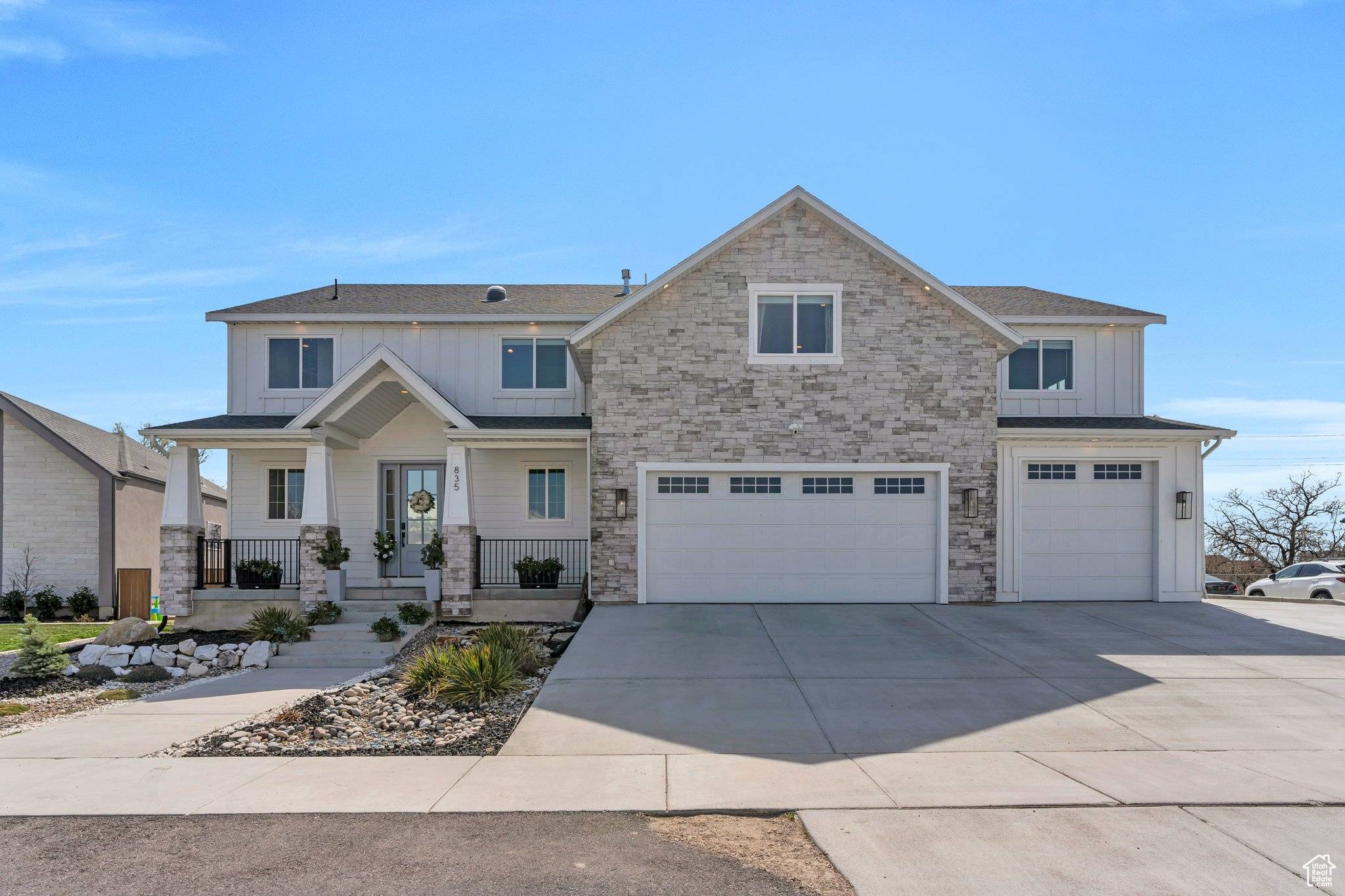 Lehi, UT 84043,835 W CHARLOTTE ST