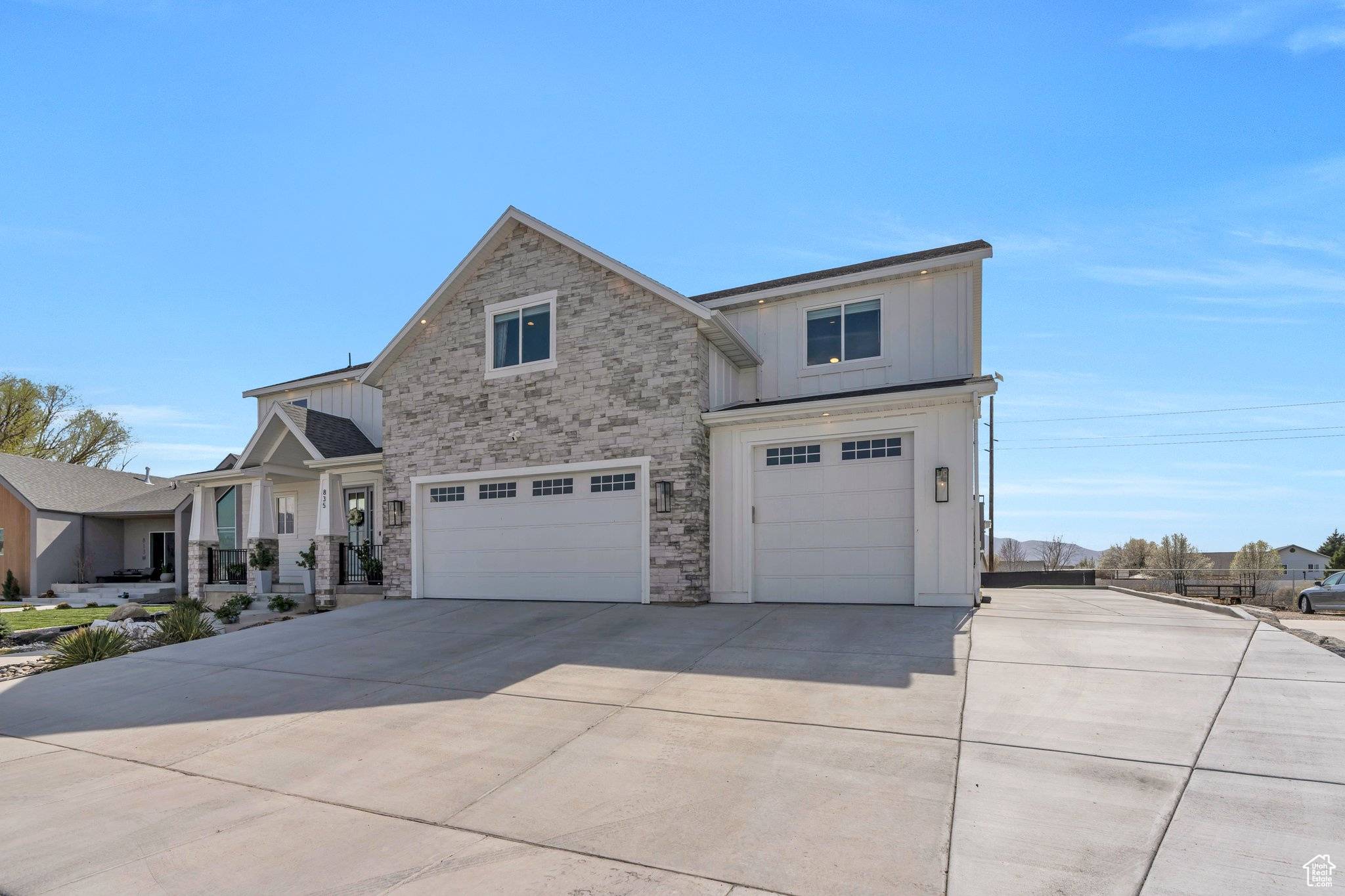 Lehi, UT 84043,835 W CHARLOTTE ST