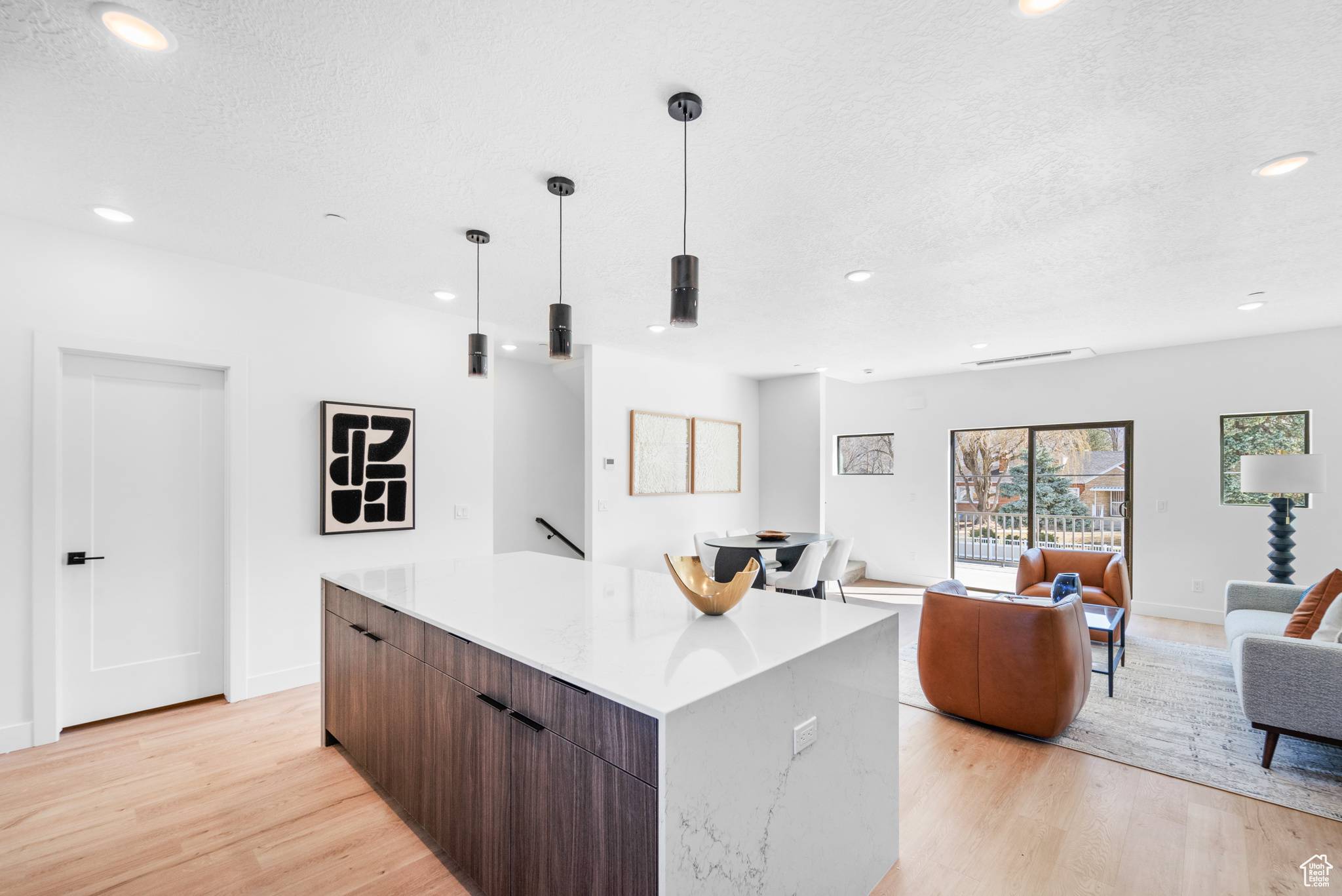 Millcreek, UT 84124,4372 S 900 E #102