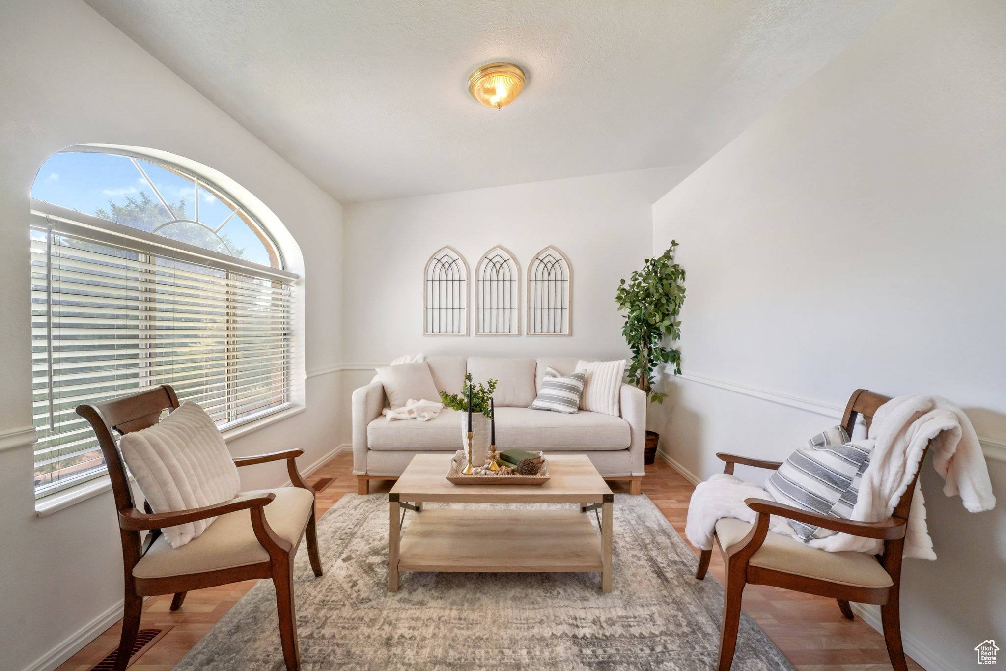 Pleasant Grove, UT 84062,1161 E 200 N