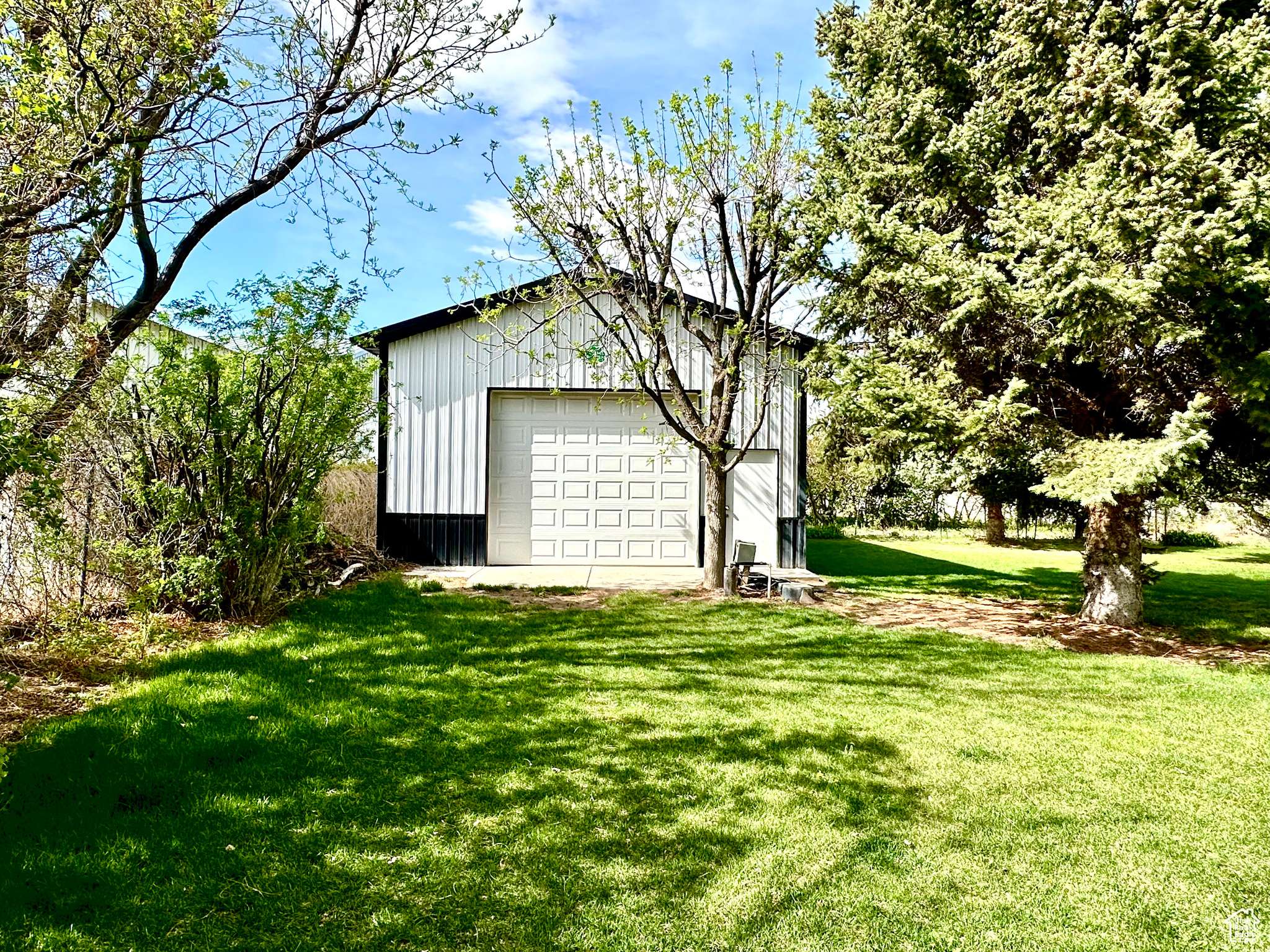 Vernal, UT 84078,1895 E 3500 S